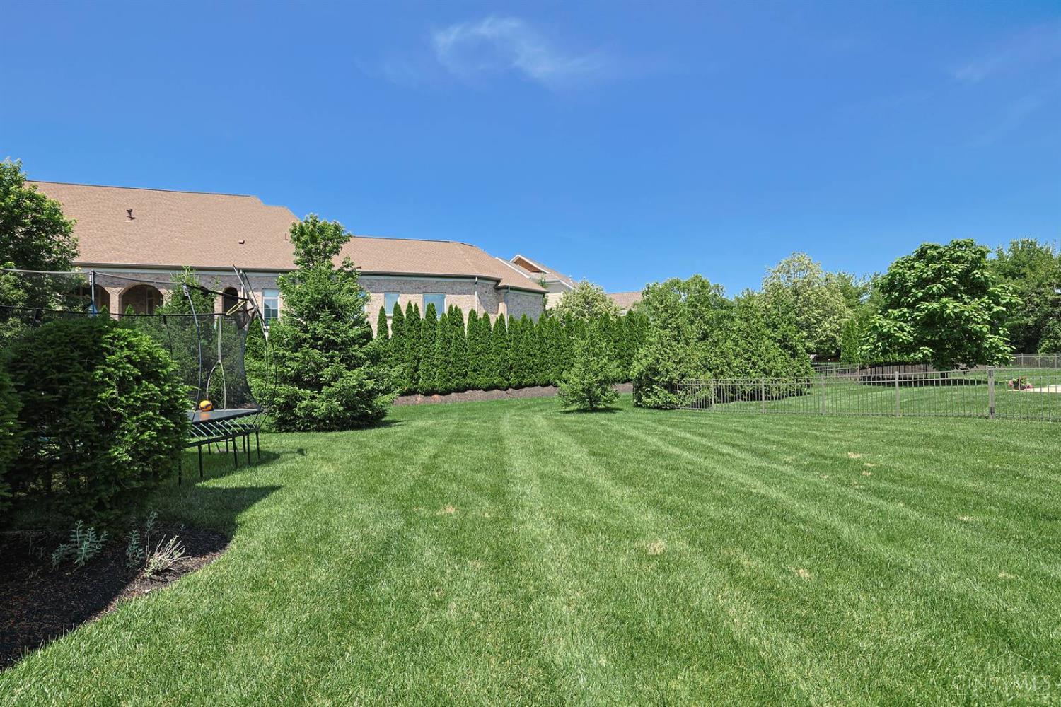 8880 Bayside Court