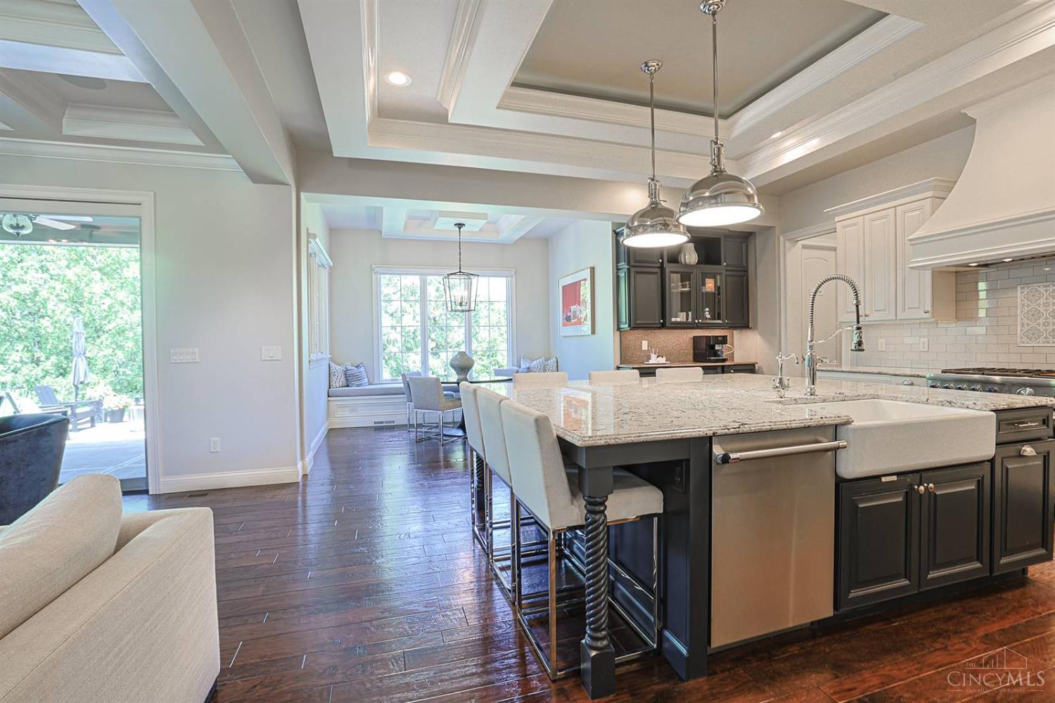 8880 Bayside Court