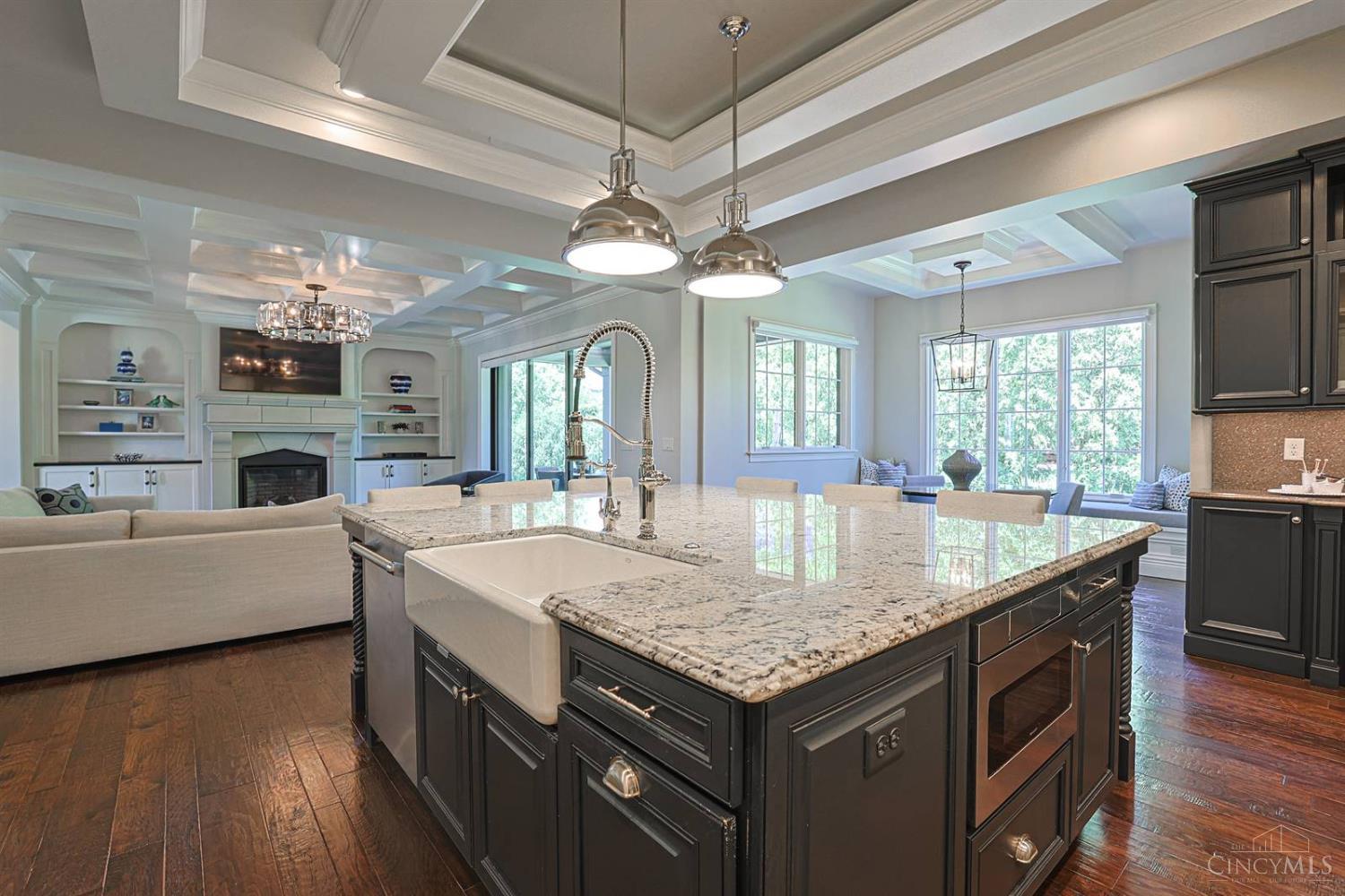 8880 Bayside Court
