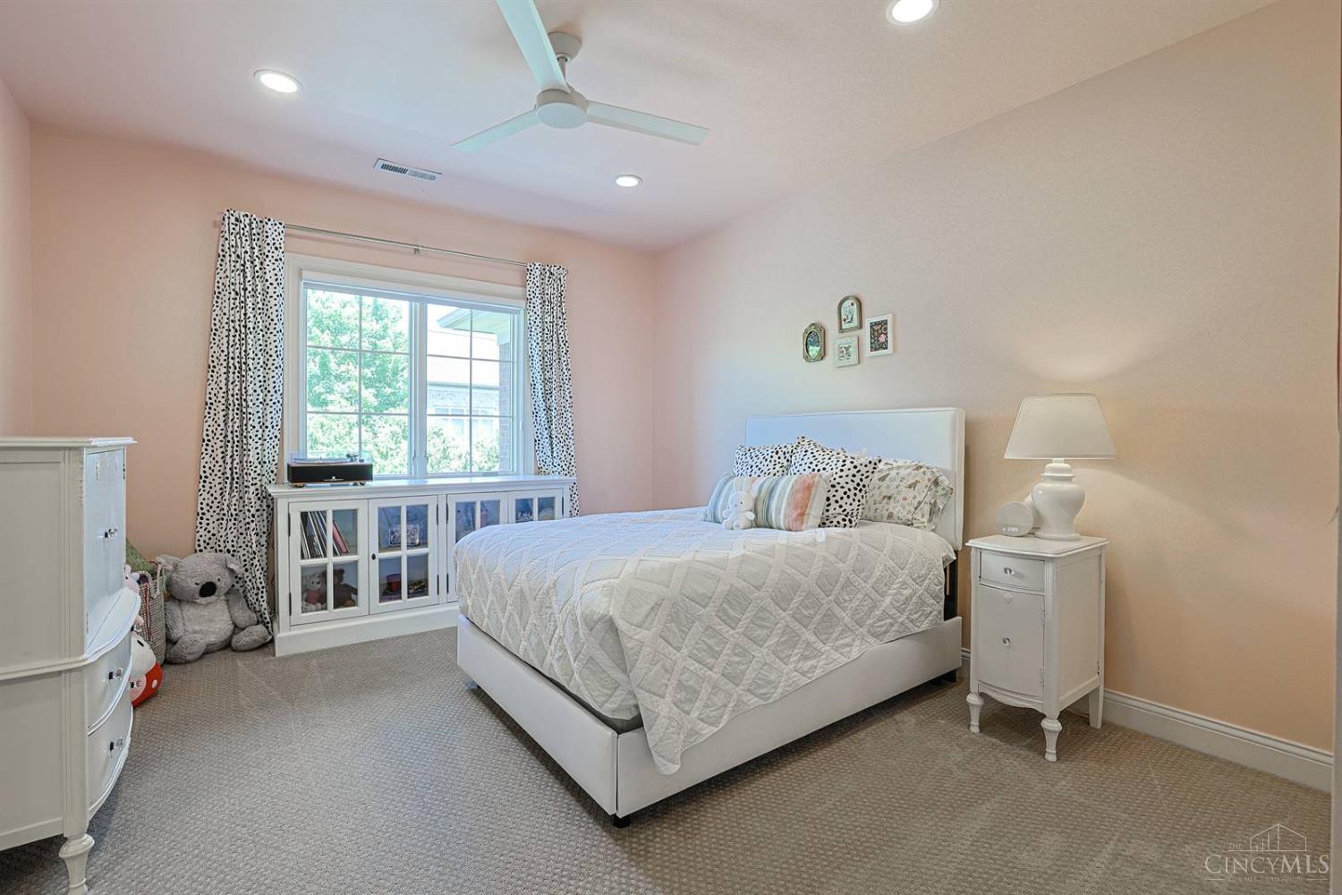 8880 Bayside Court