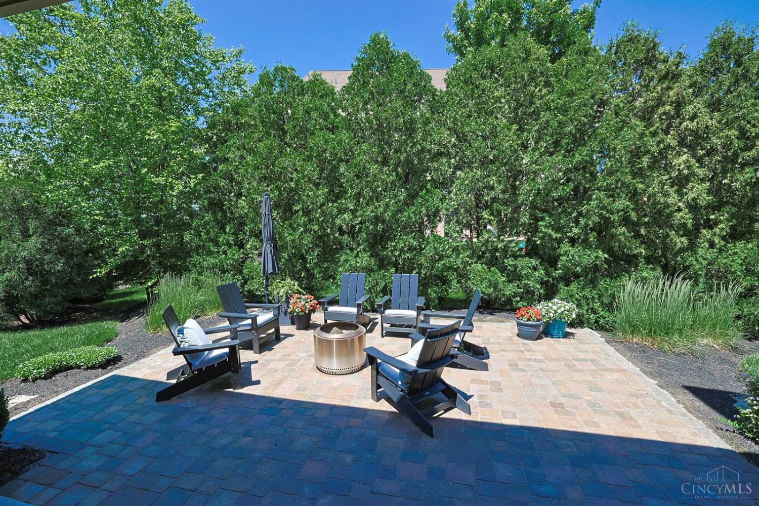 8880 Bayside Court