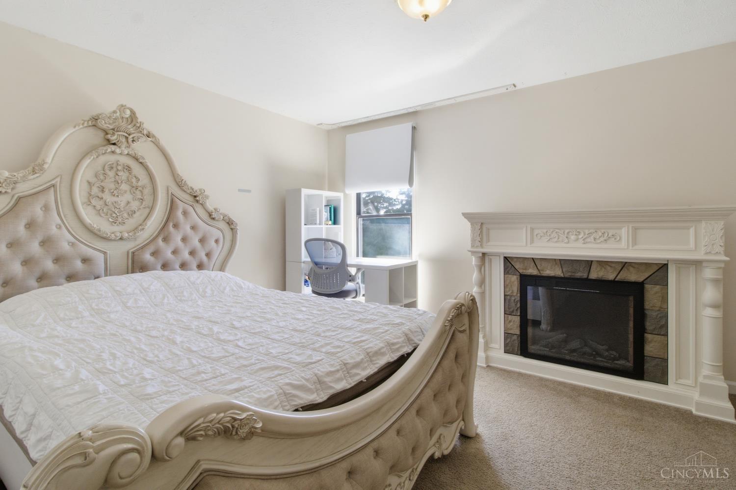 8434 Island Pines Place