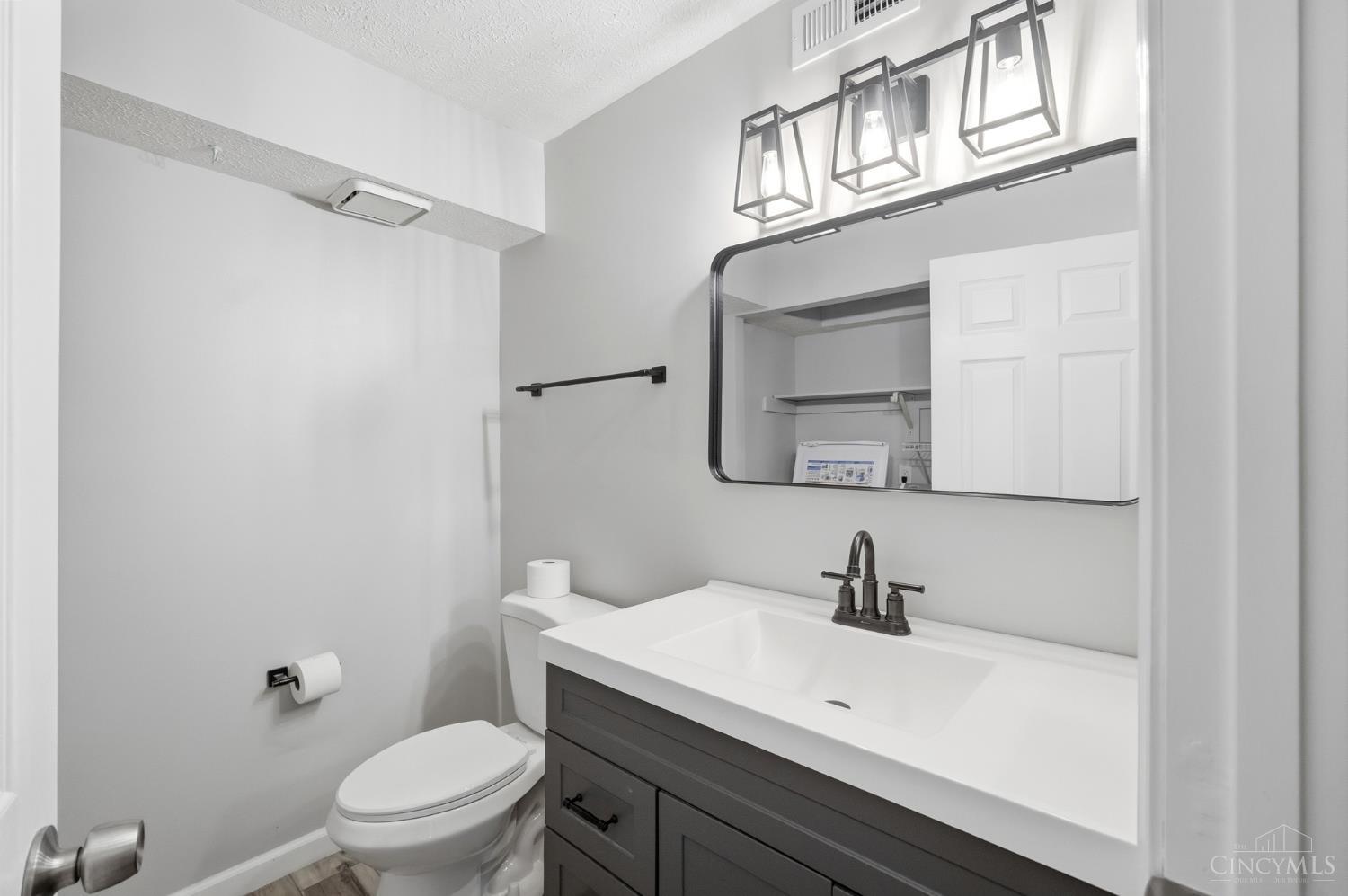 5889 Hanley Close 131