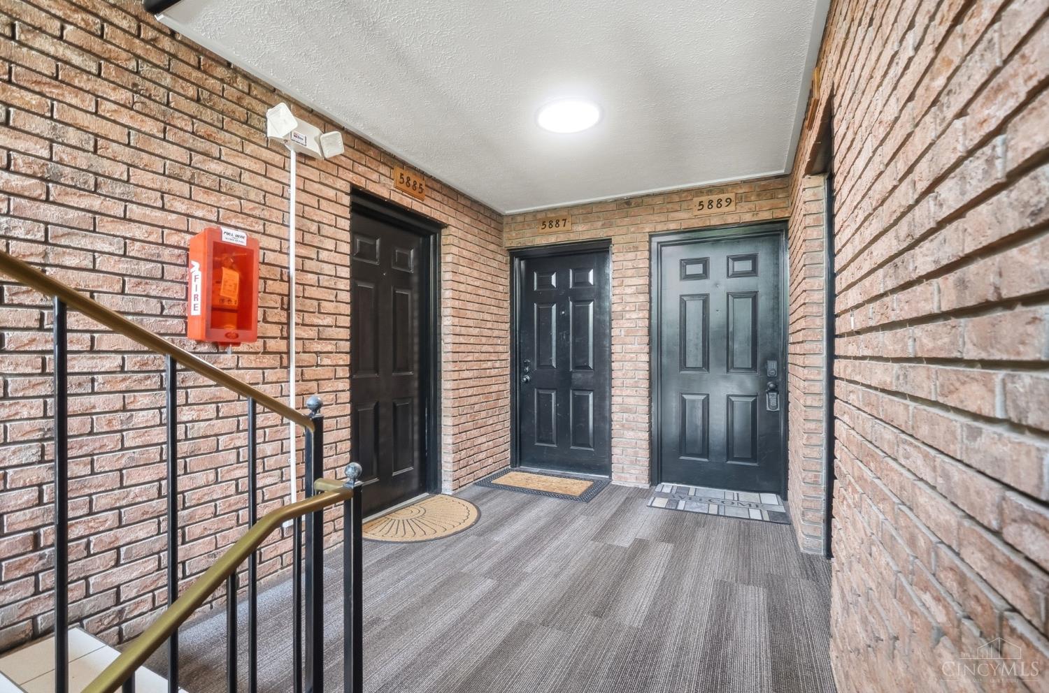 5889 Hanley Close 131