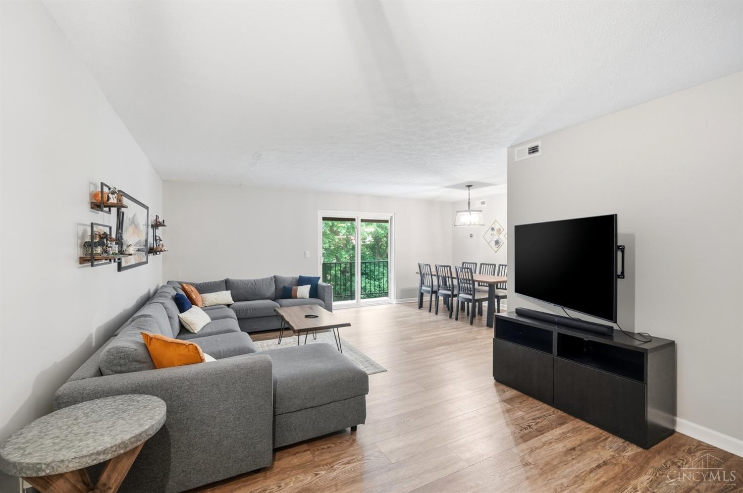 5889 Hanley Close 131