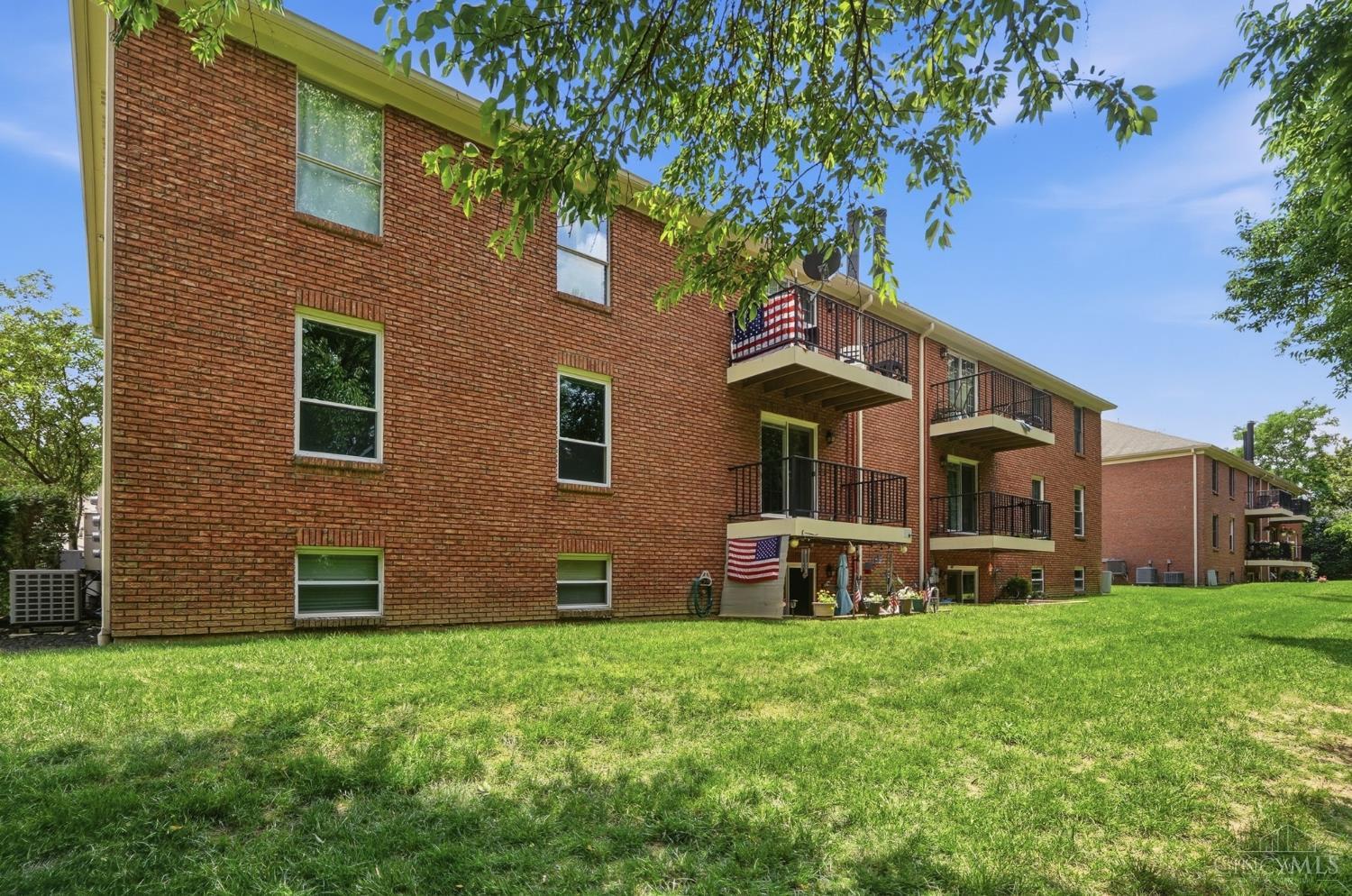 5889 Hanley Close 131