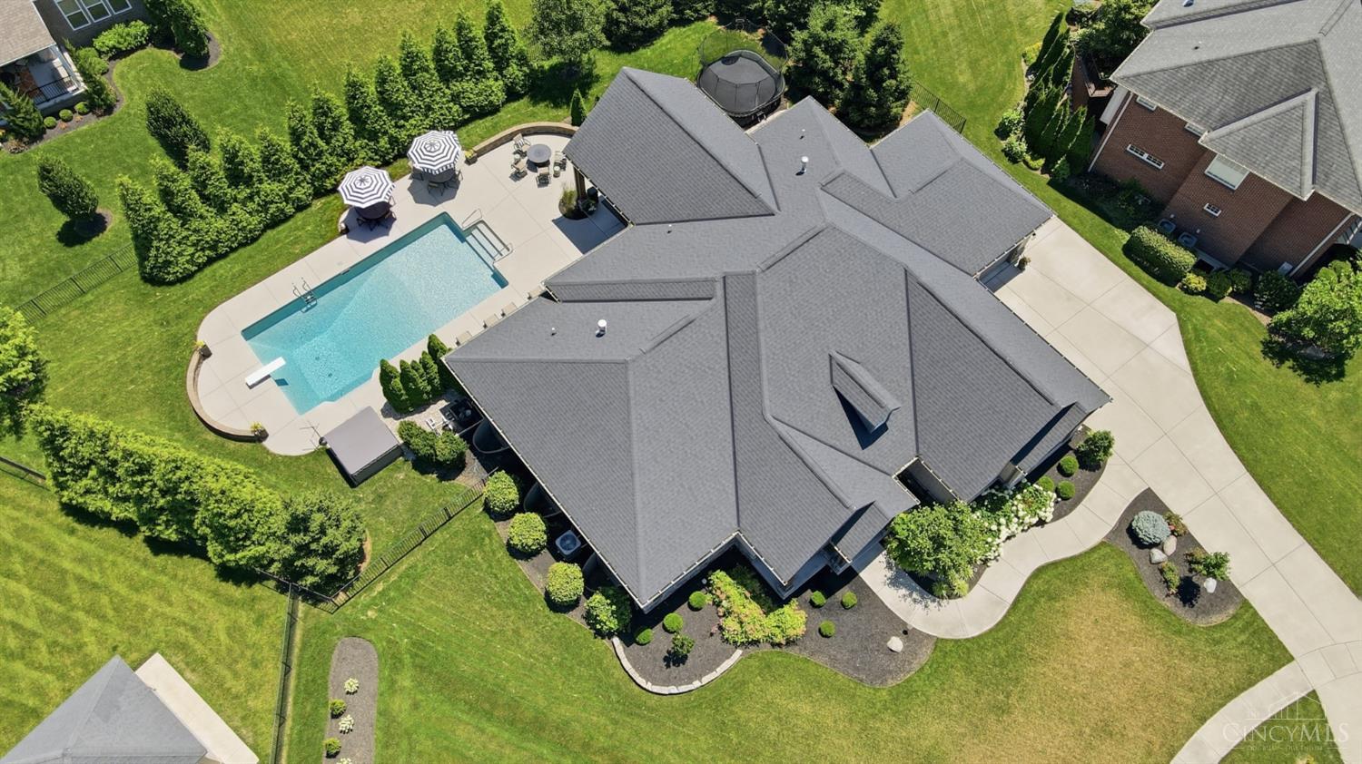 7524 Grand River Court