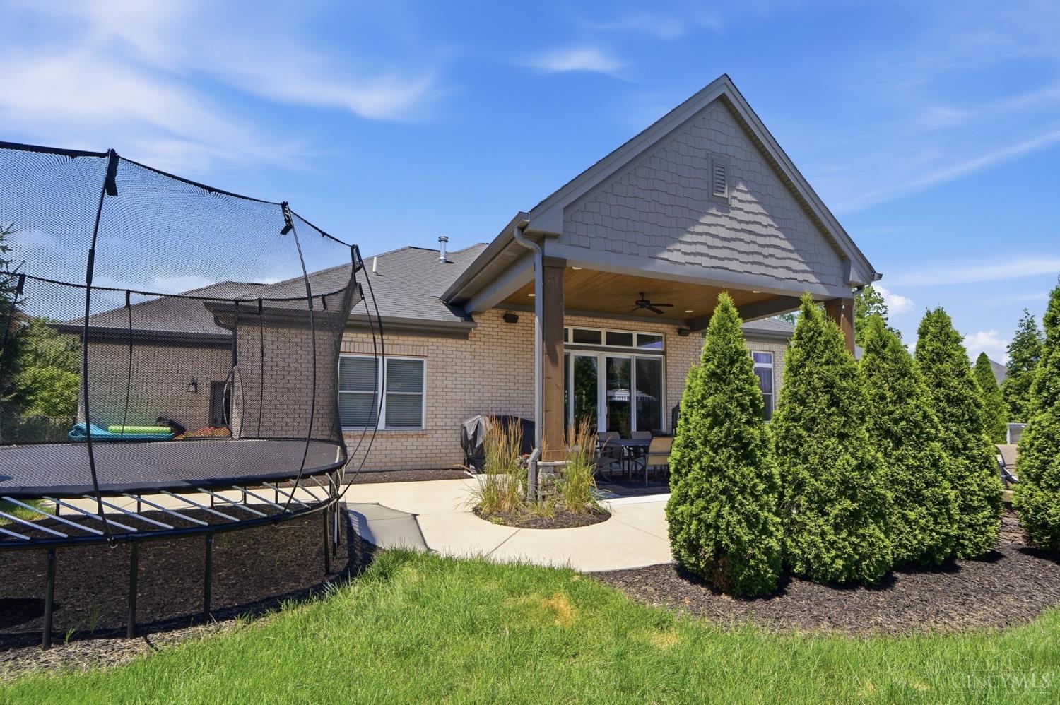 7524 Grand River Court