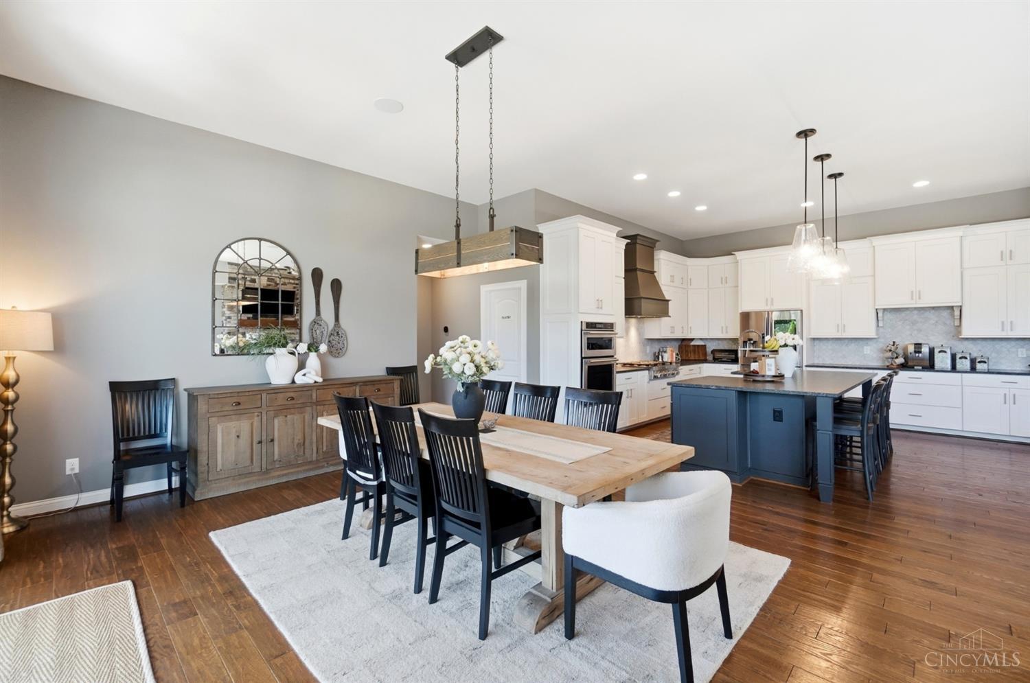 7524 Grand River Court