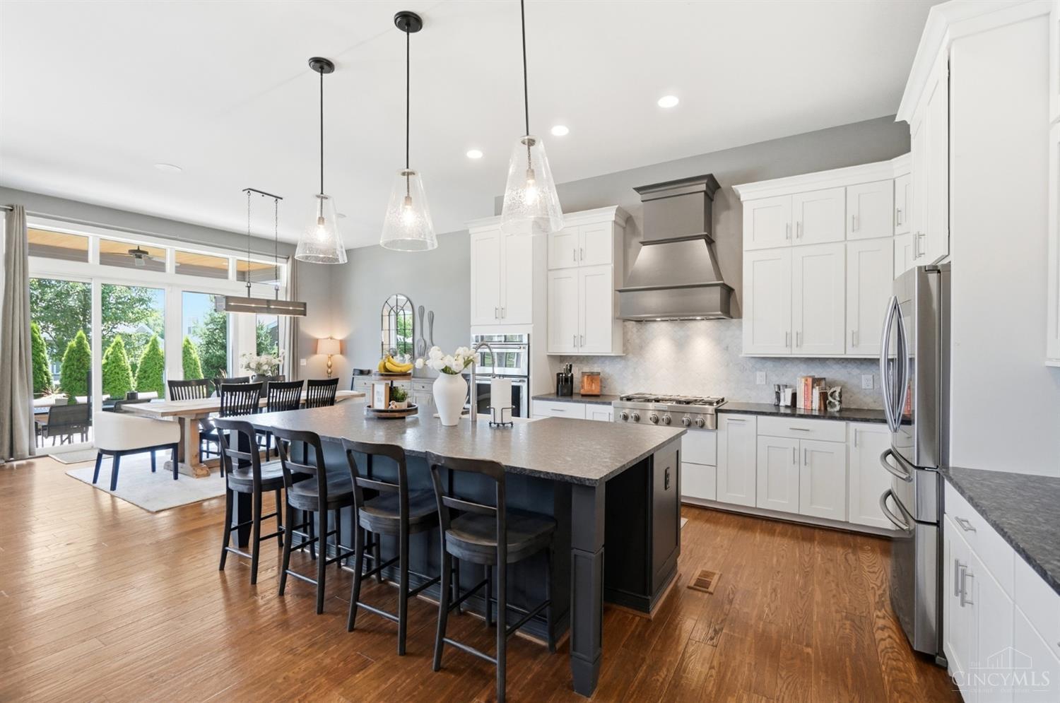 7524 Grand River Court
