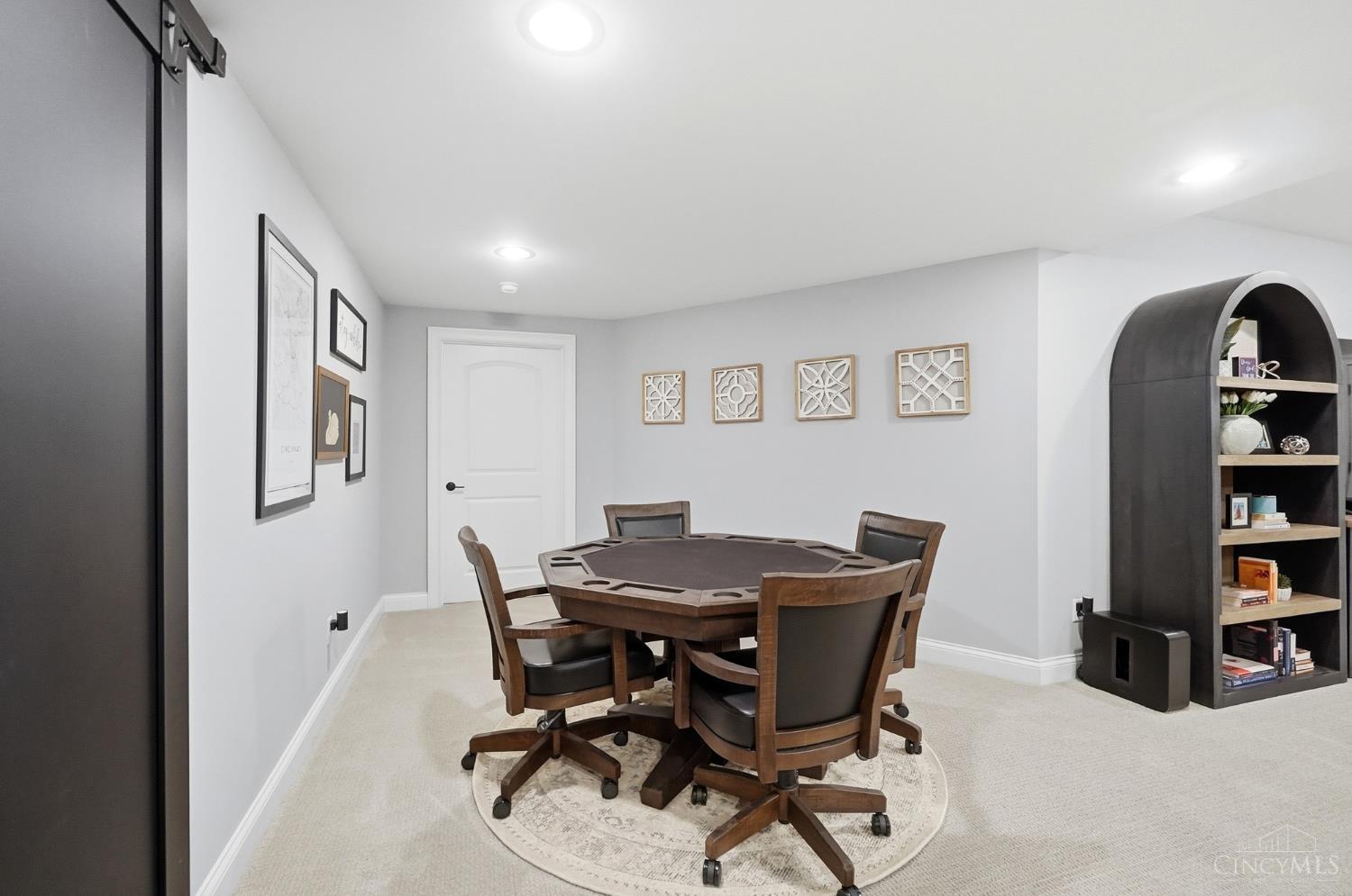 7524 Grand River Court