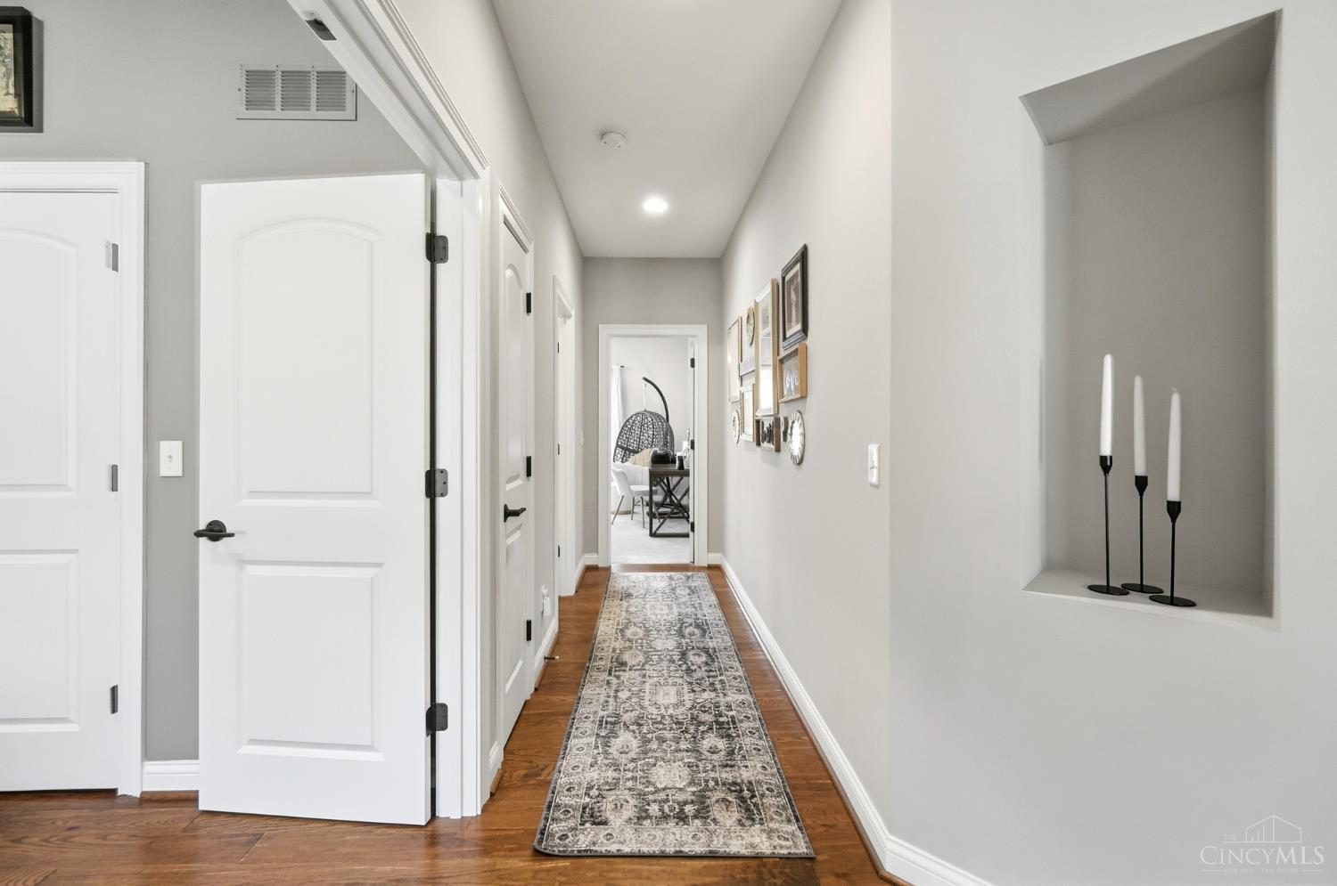 7524 Grand River Court