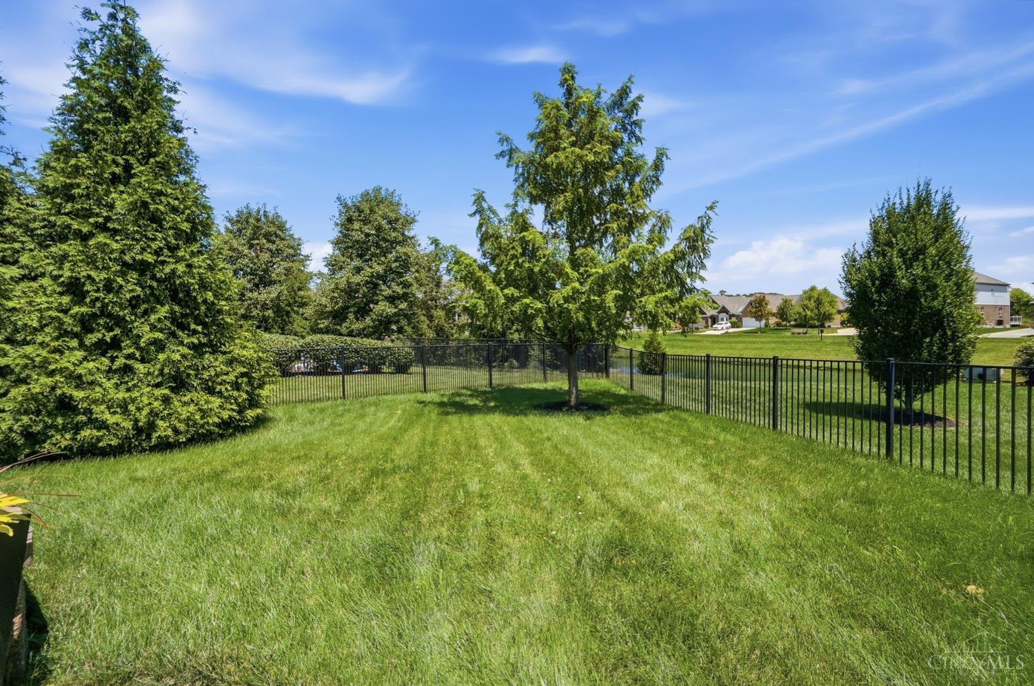 7524 Grand River Court