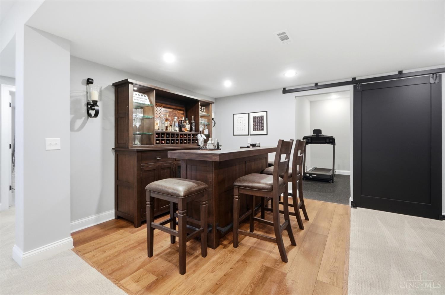 7524 Grand River Court