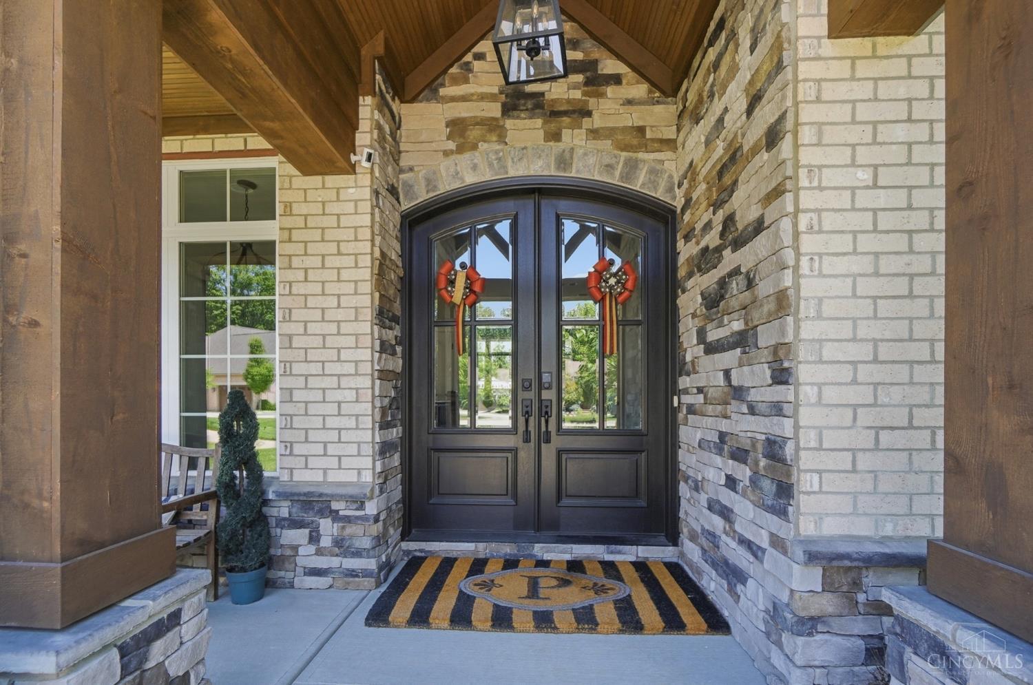 7524 Grand River Court