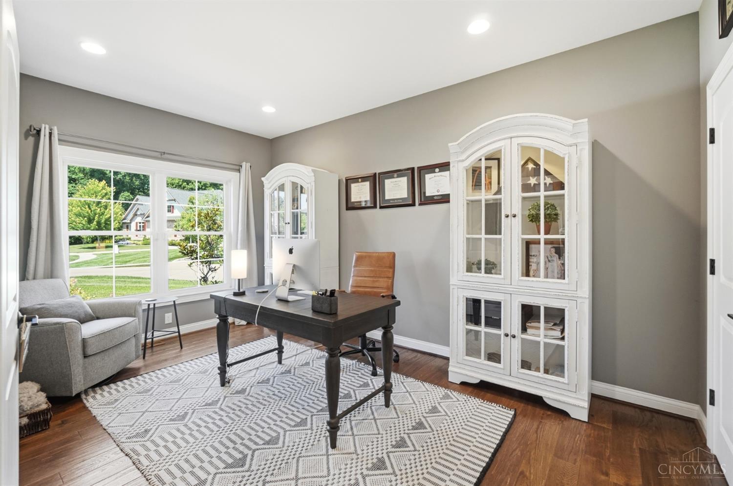 7524 Grand River Court