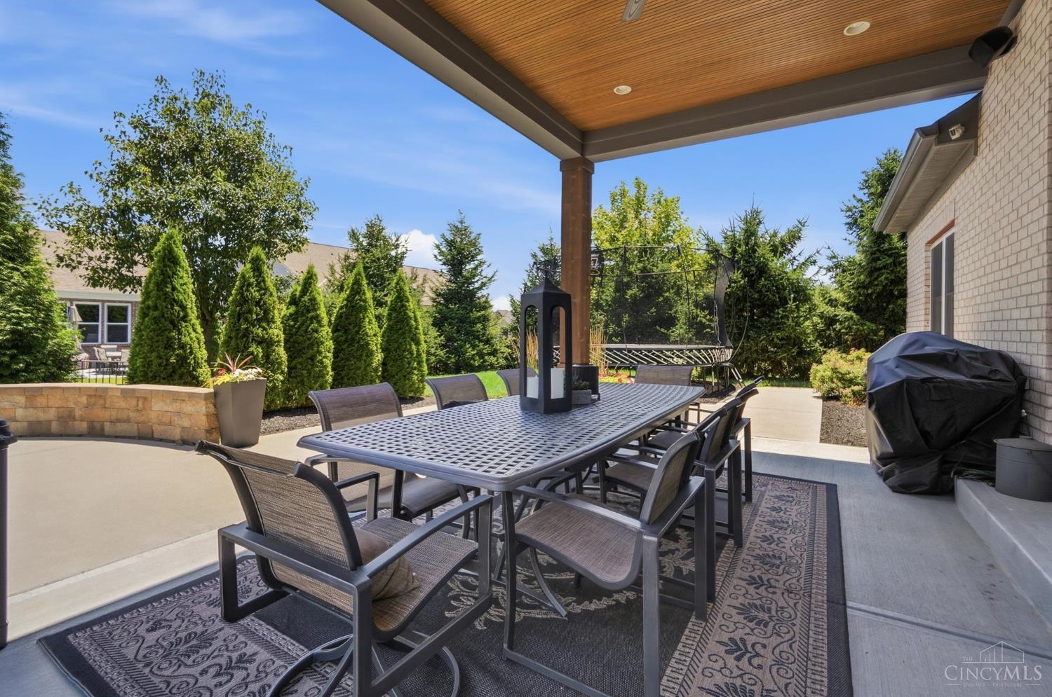 7524 Grand River Court
