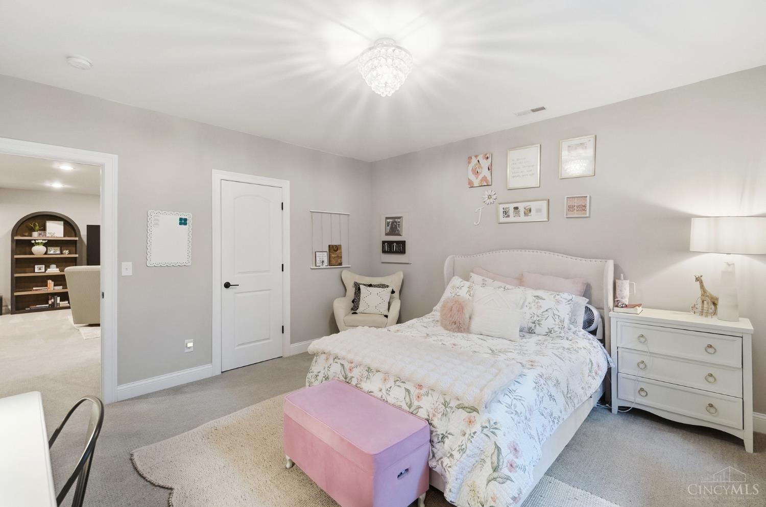 7524 Grand River Court
