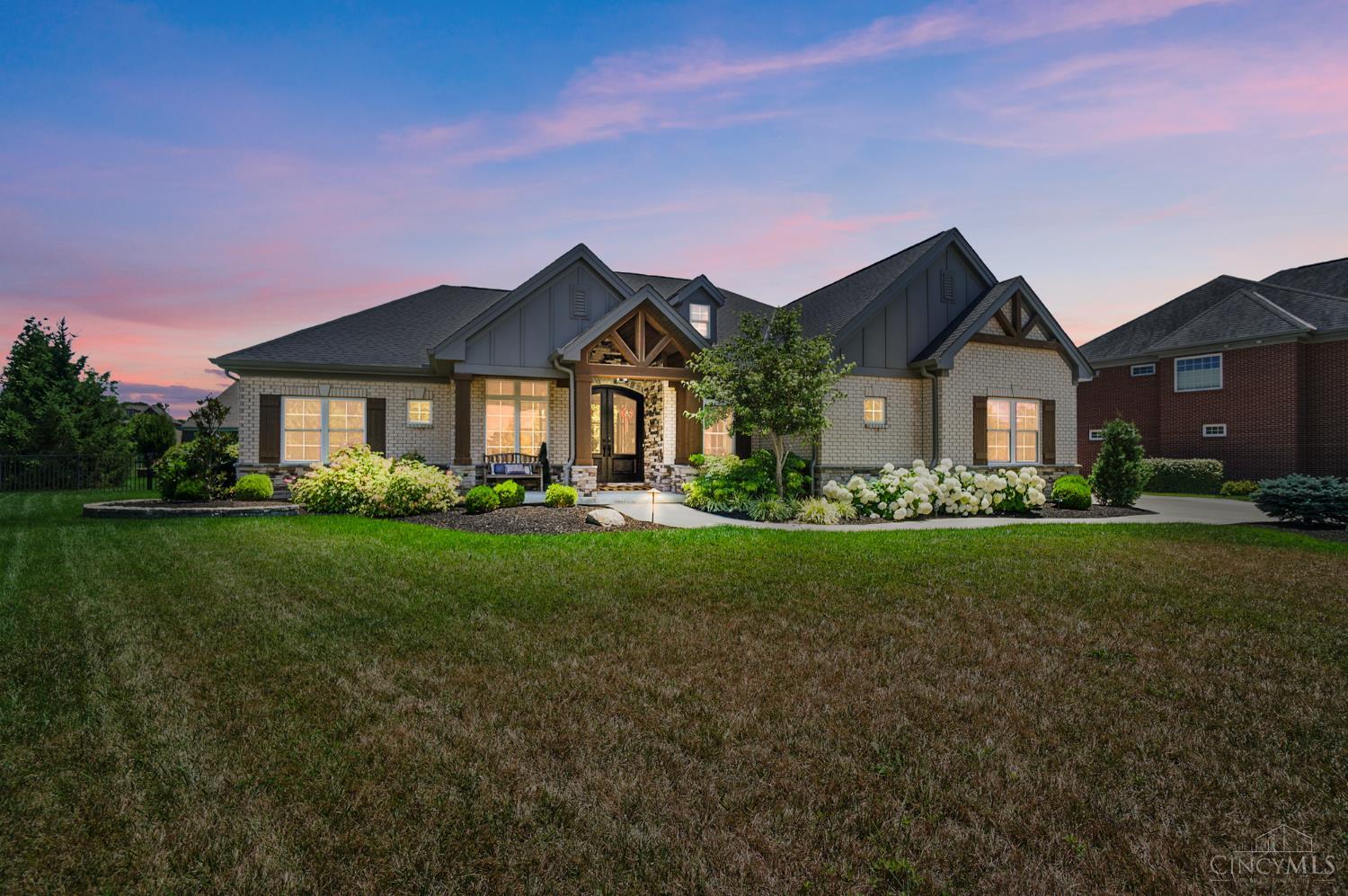 7524 Grand River Court