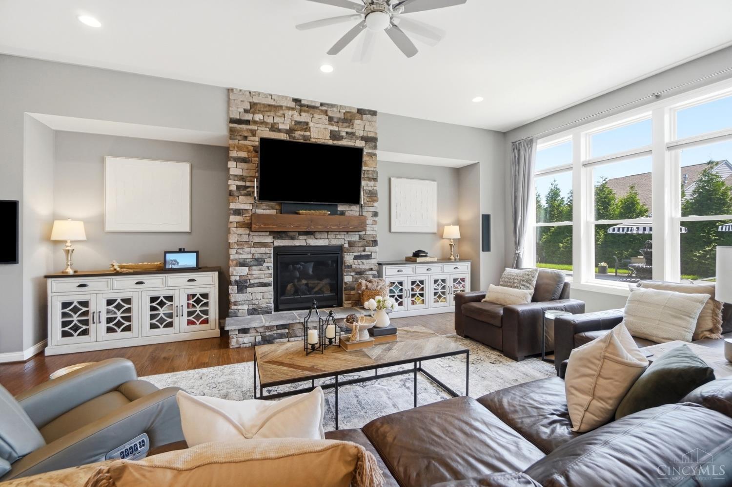 7524 Grand River Court