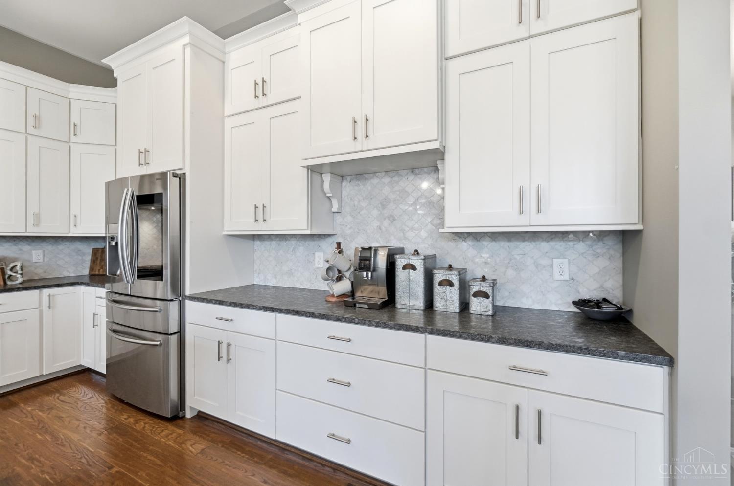 7524 Grand River Court
