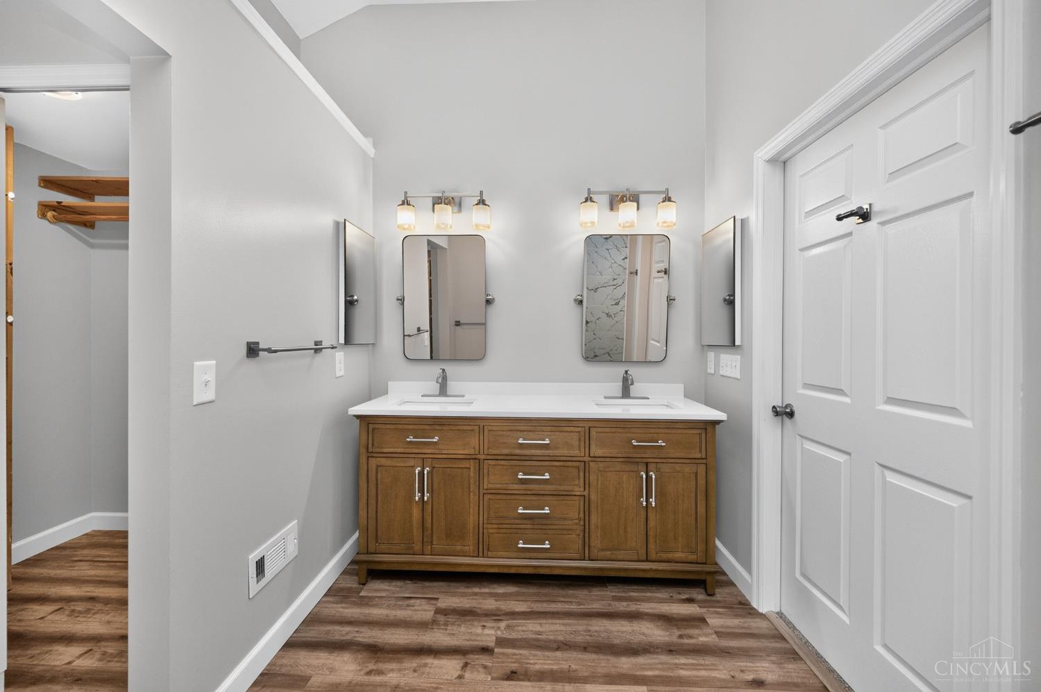 2254 Candlemakers Lane