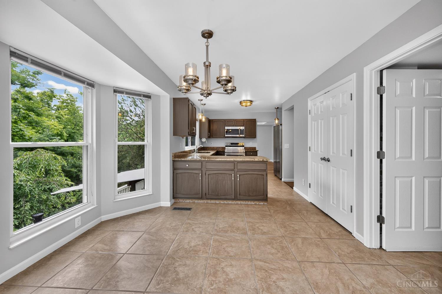 2254 Candlemakers Lane