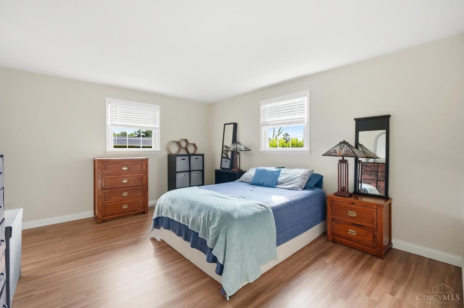 3952 N State Route 42