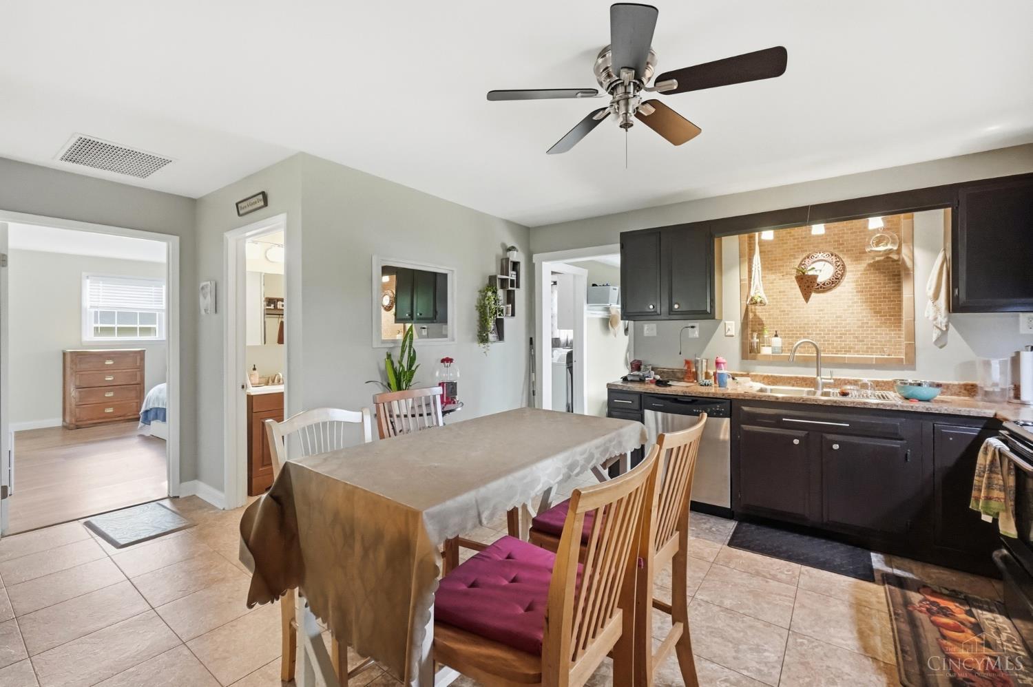 3952 N State Route 42