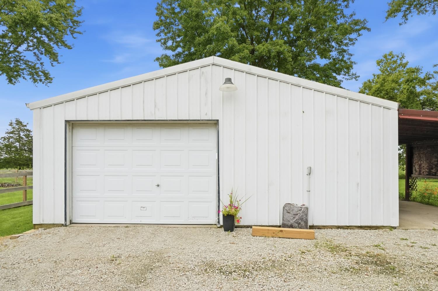 3952 N State Route 42