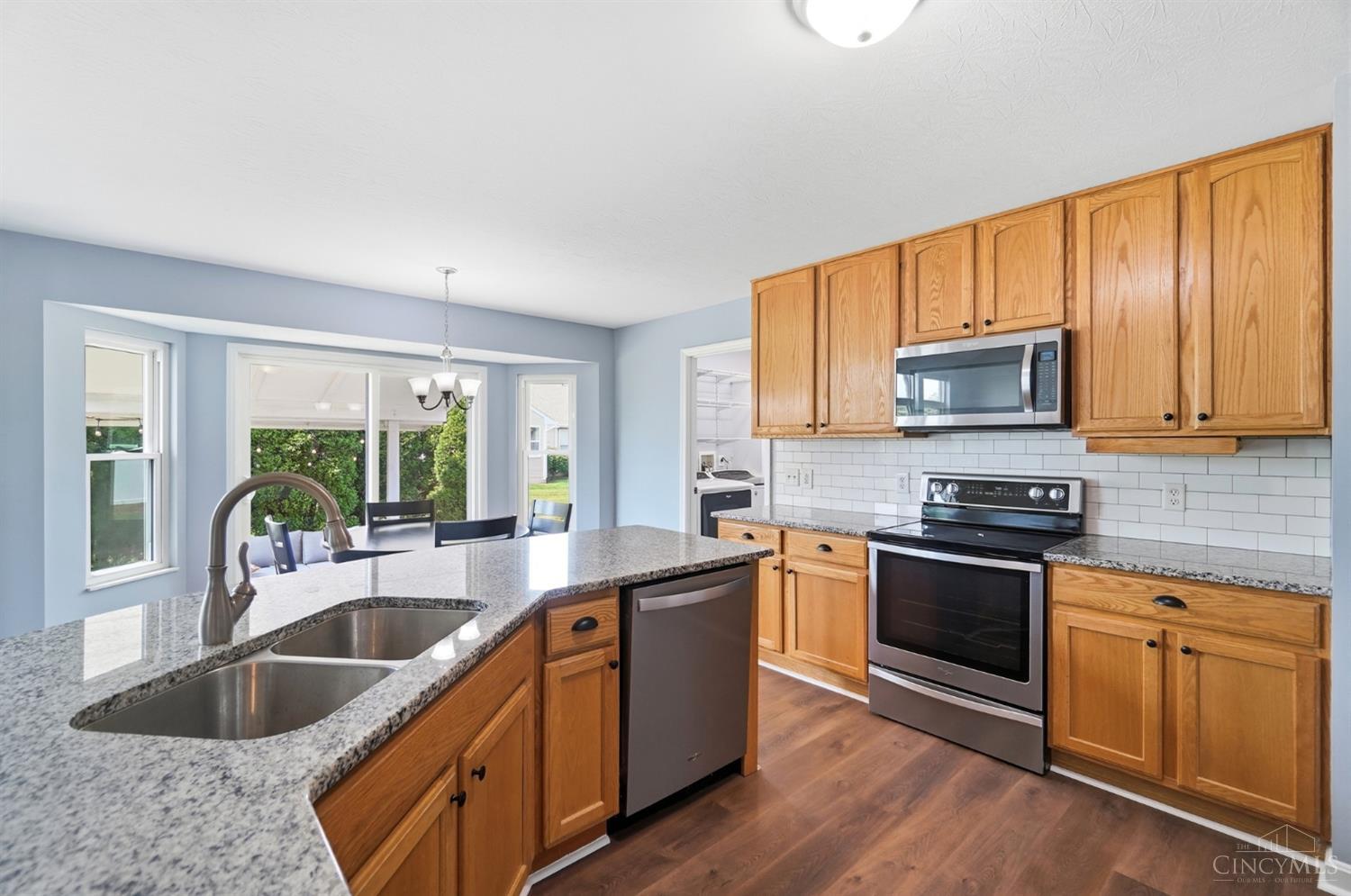 1105 Armitage Court