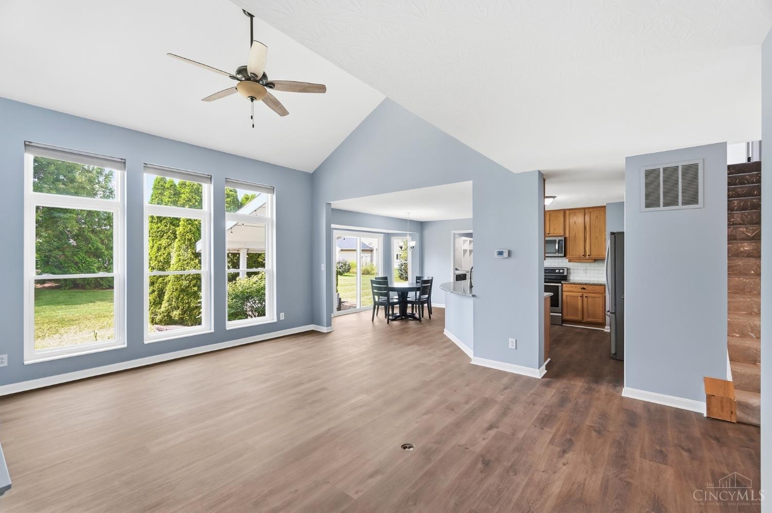1105 Armitage Court