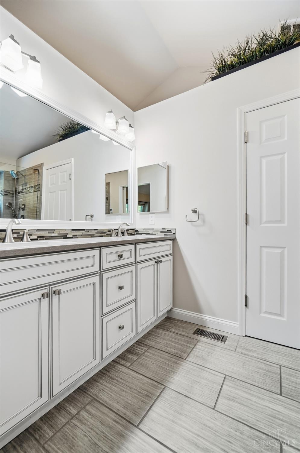 5859 Homecrest Lane