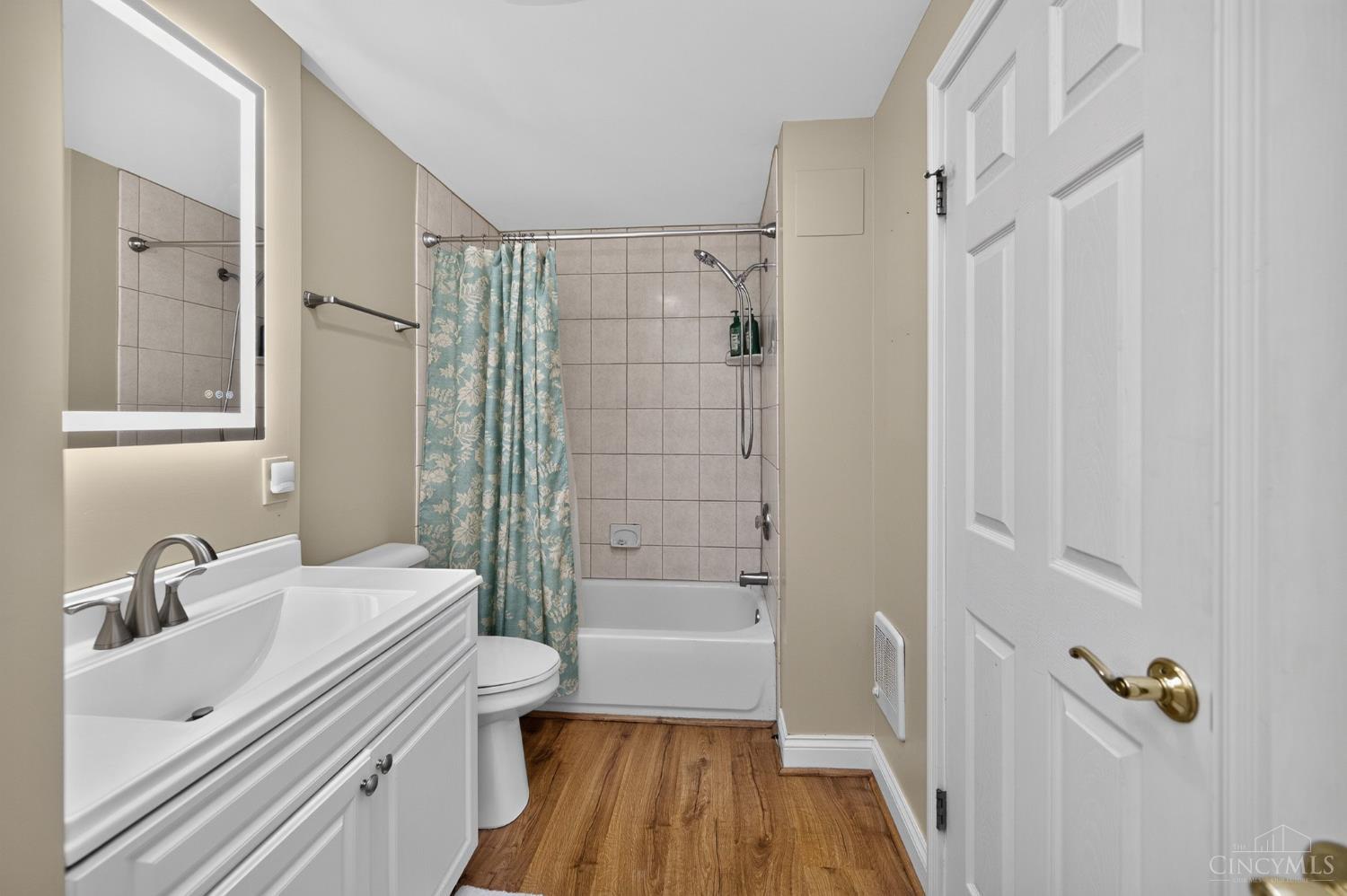 2026 Plumb Lane