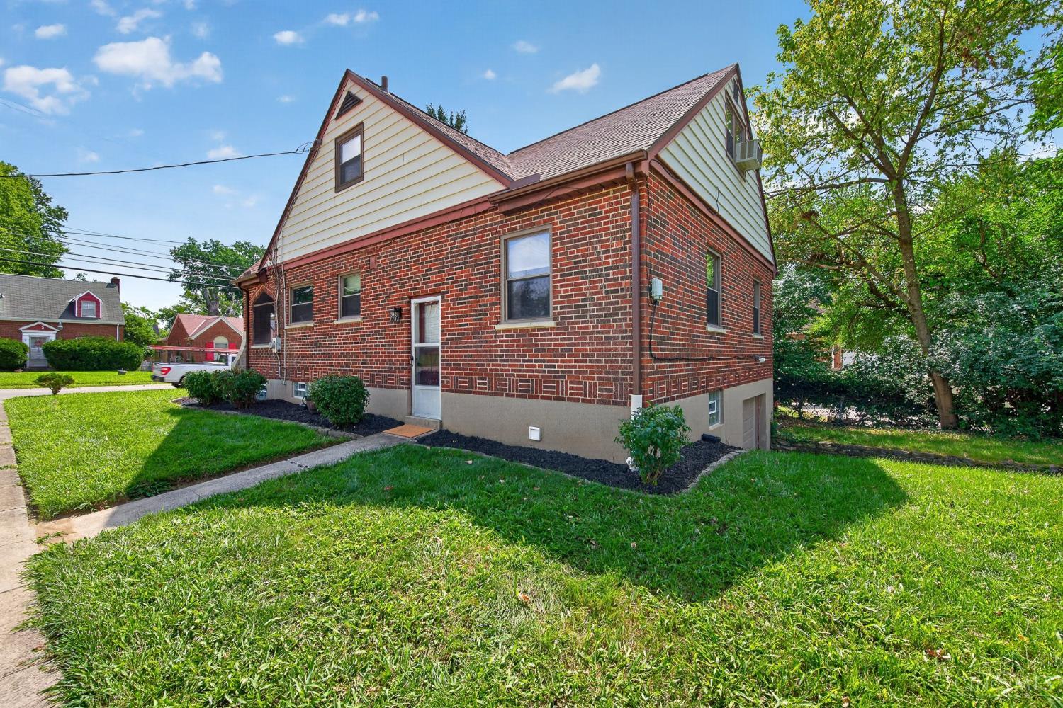 6747 Plainfield Road