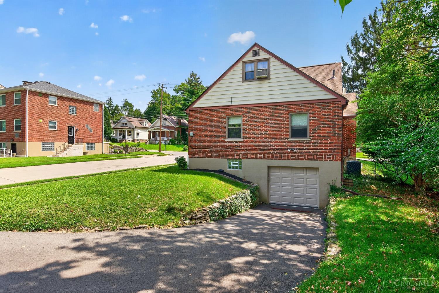 6747 Plainfield Road