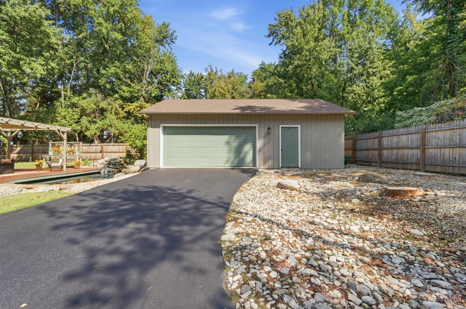 7424 Morrow Cozaddale Road