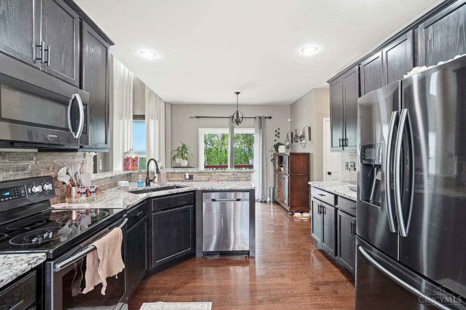 7477 Hunters Creek Lane