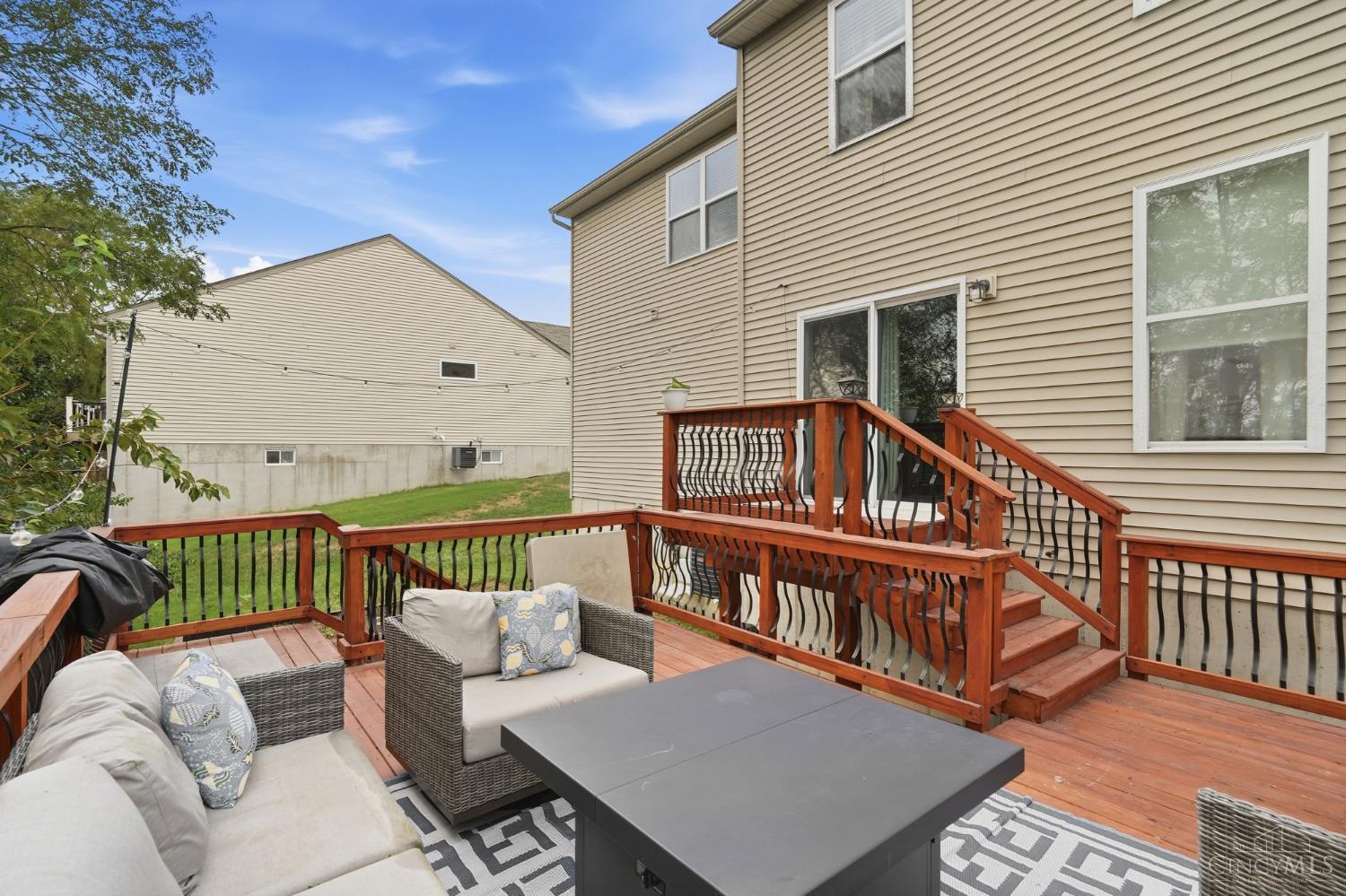 7477 Hunters Creek Lane
