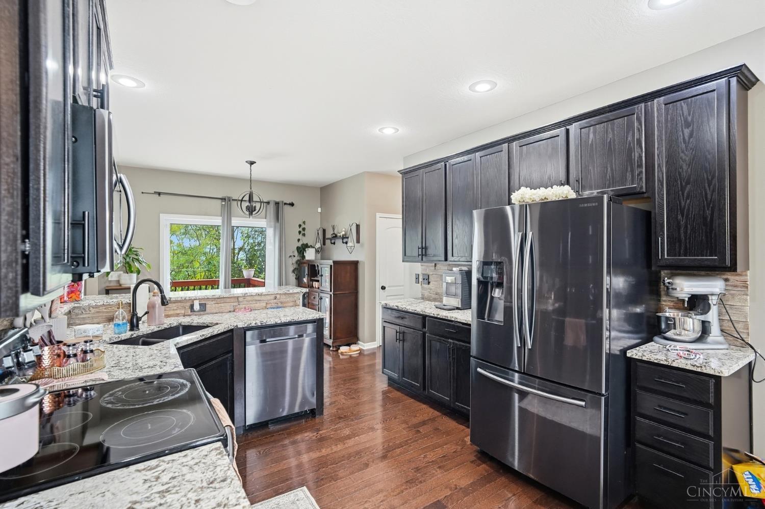 7477 Hunters Creek Lane