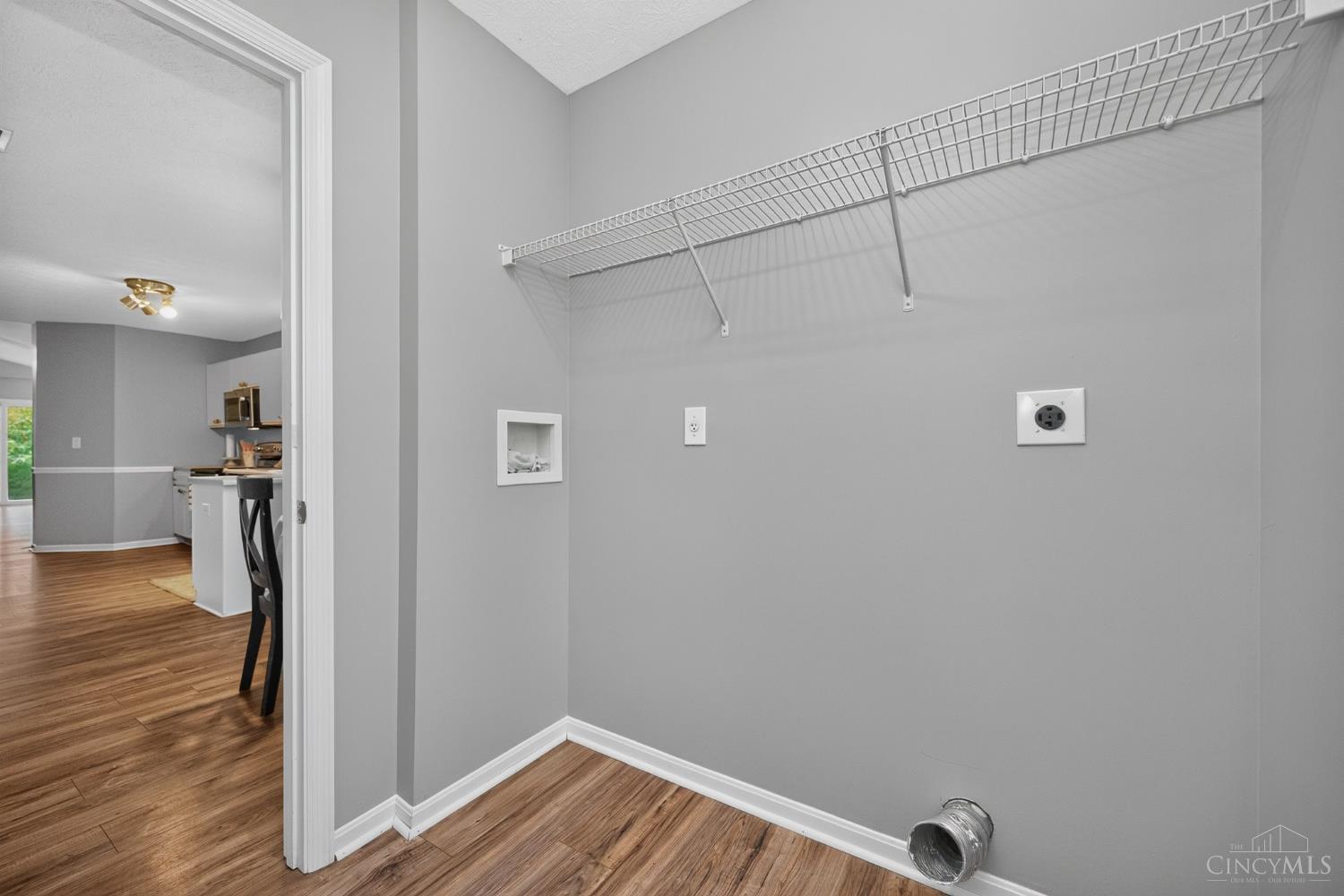 387 Hartford Court