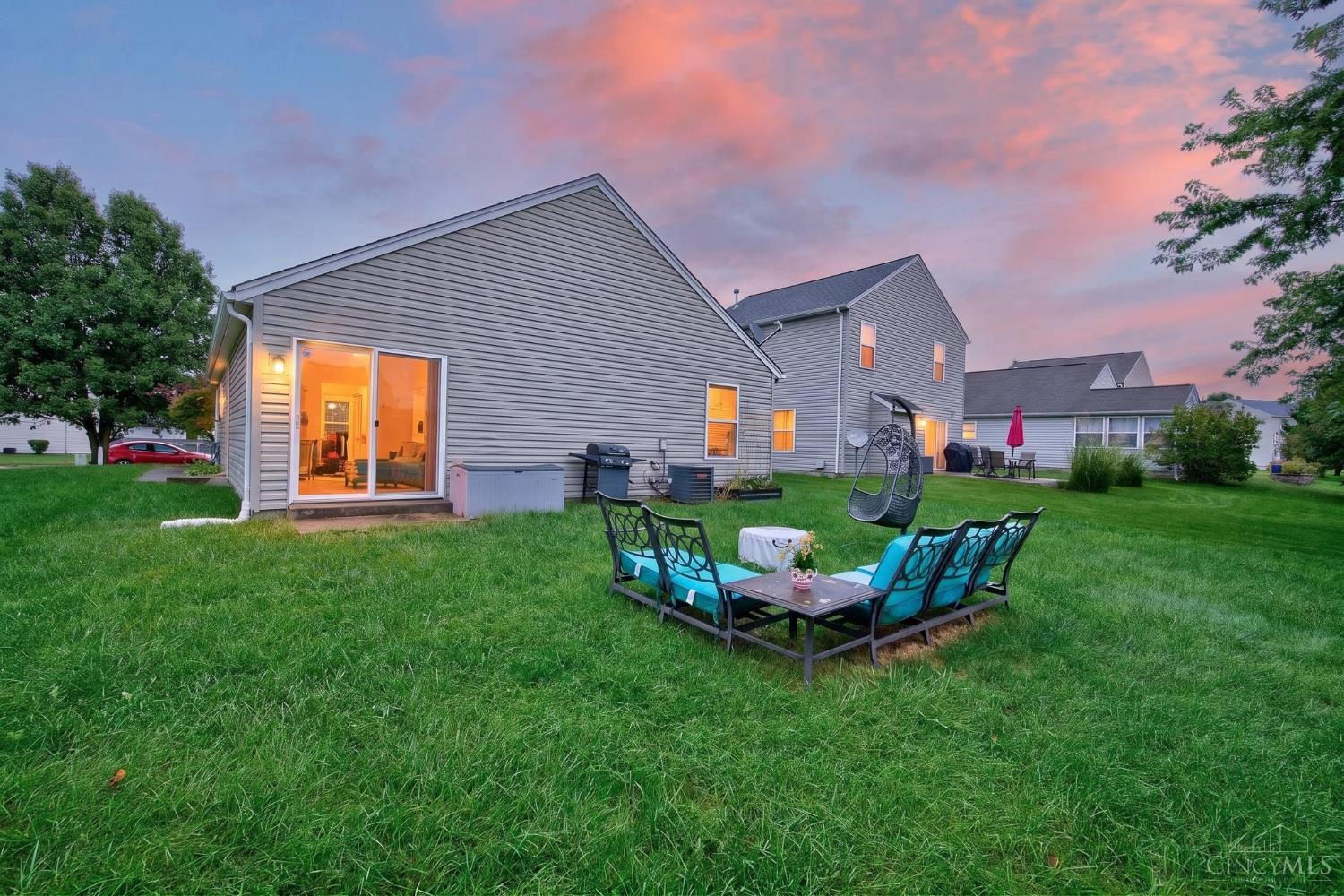 387 Hartford Court