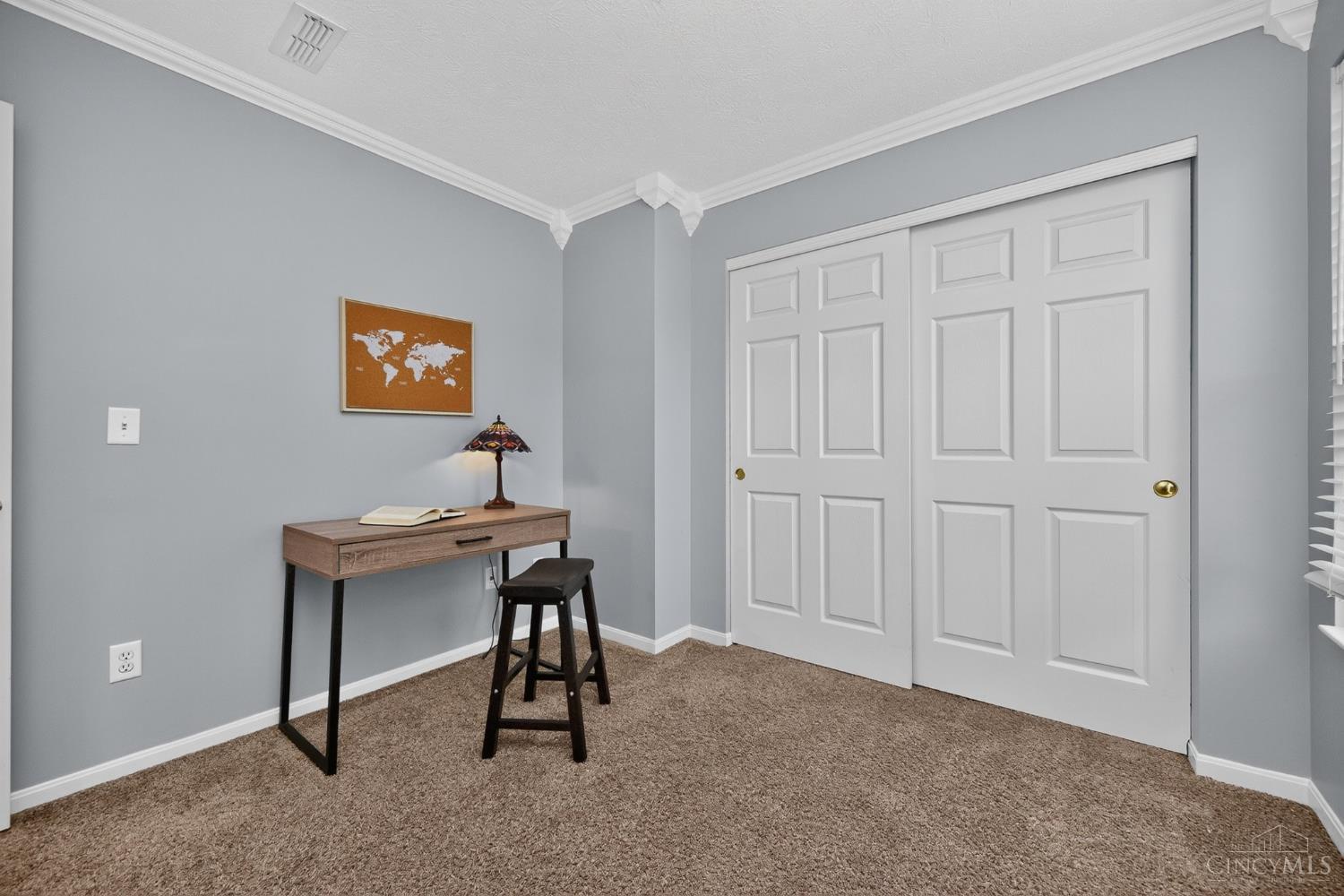 387 Hartford Court