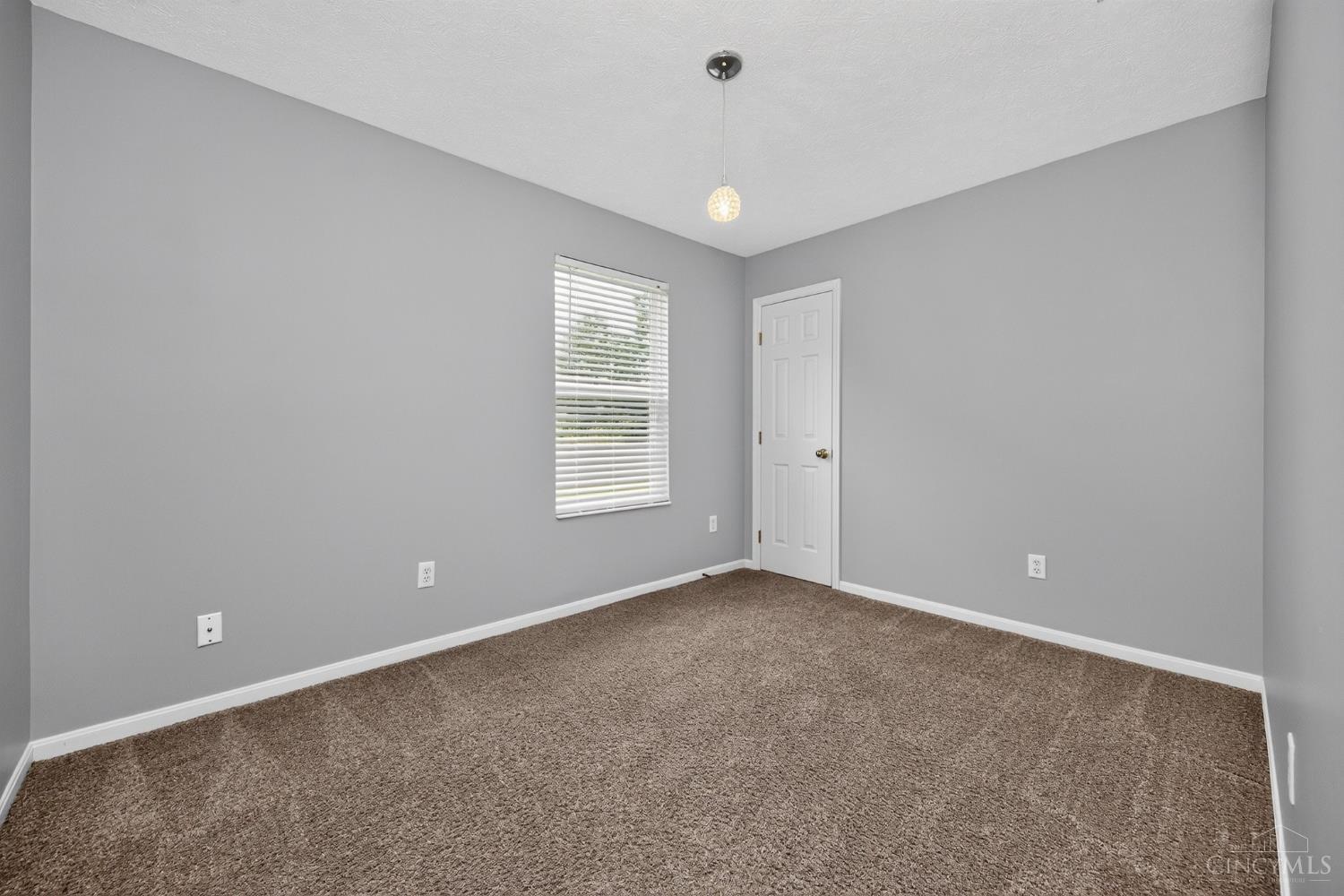 387 Hartford Court
