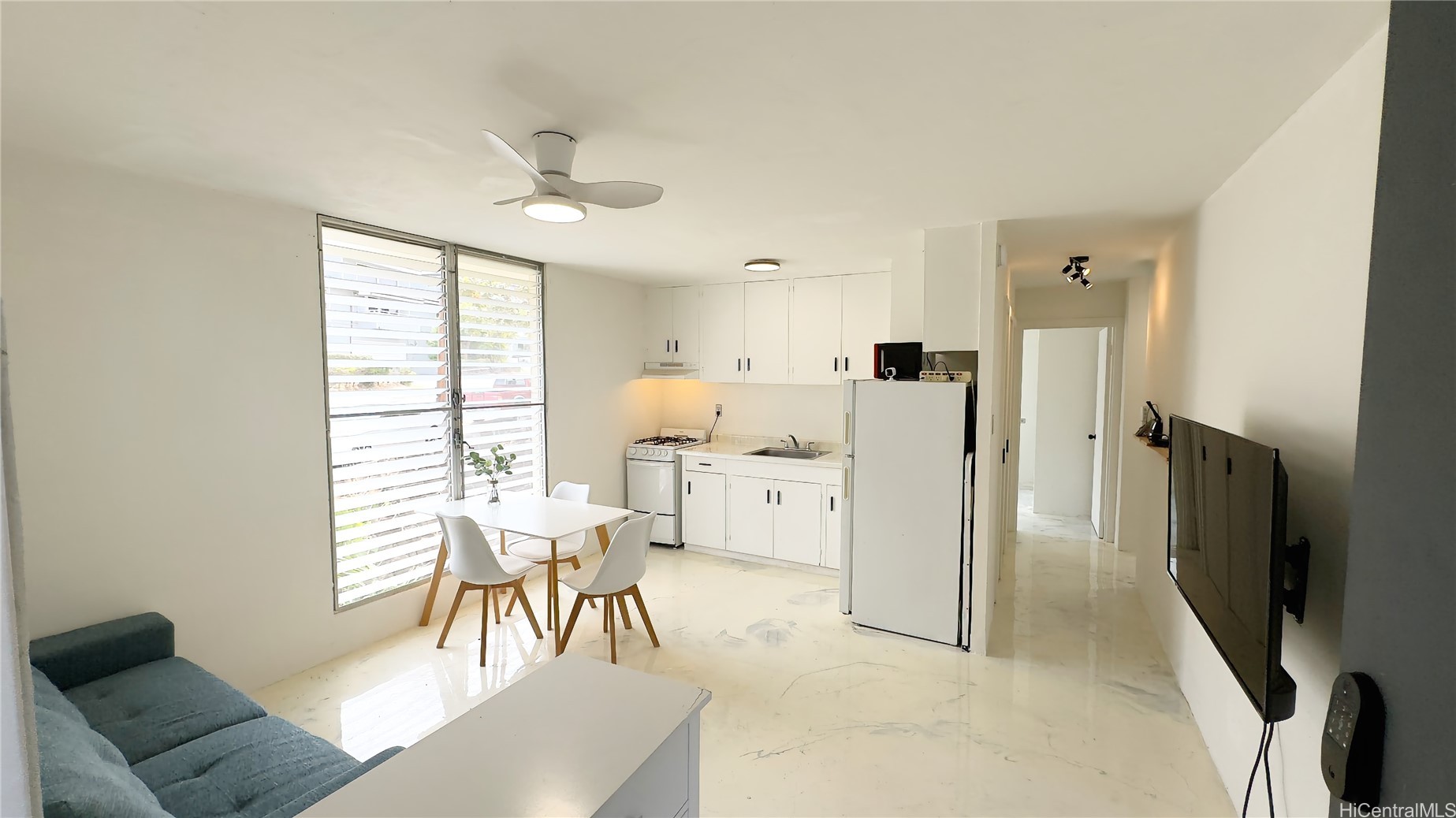 409 Iolani Avenue 401