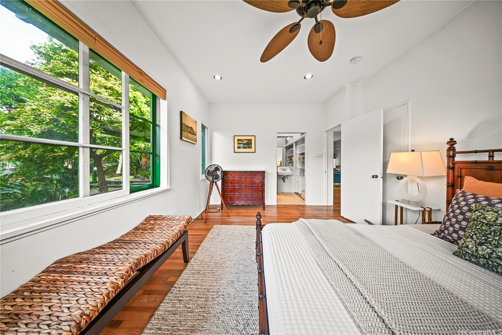 380 Portlock Road
