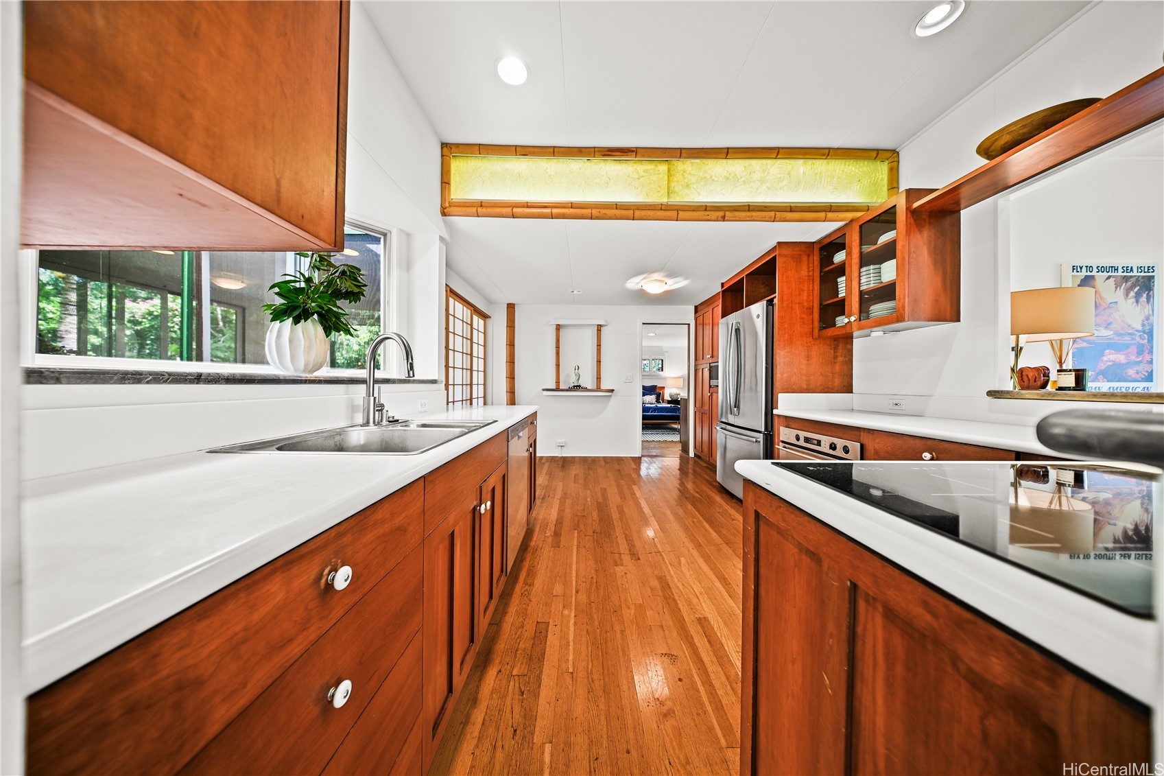380 Portlock Road