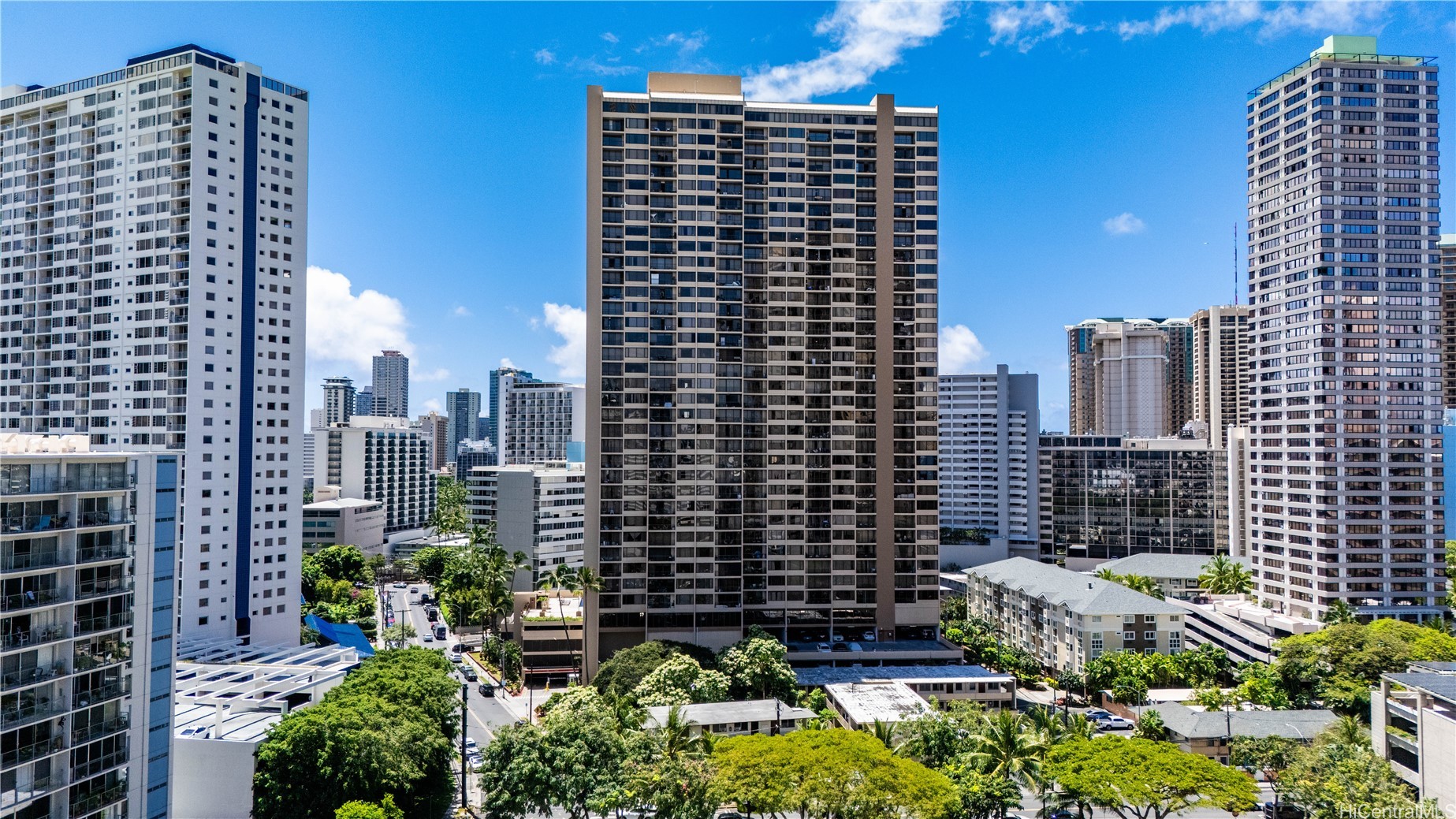 411 Hobron Lane 1408