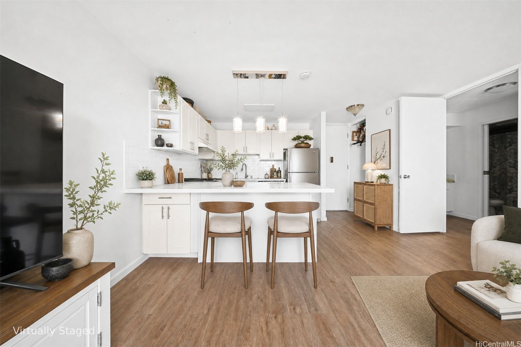411 Hobron Lane 1408