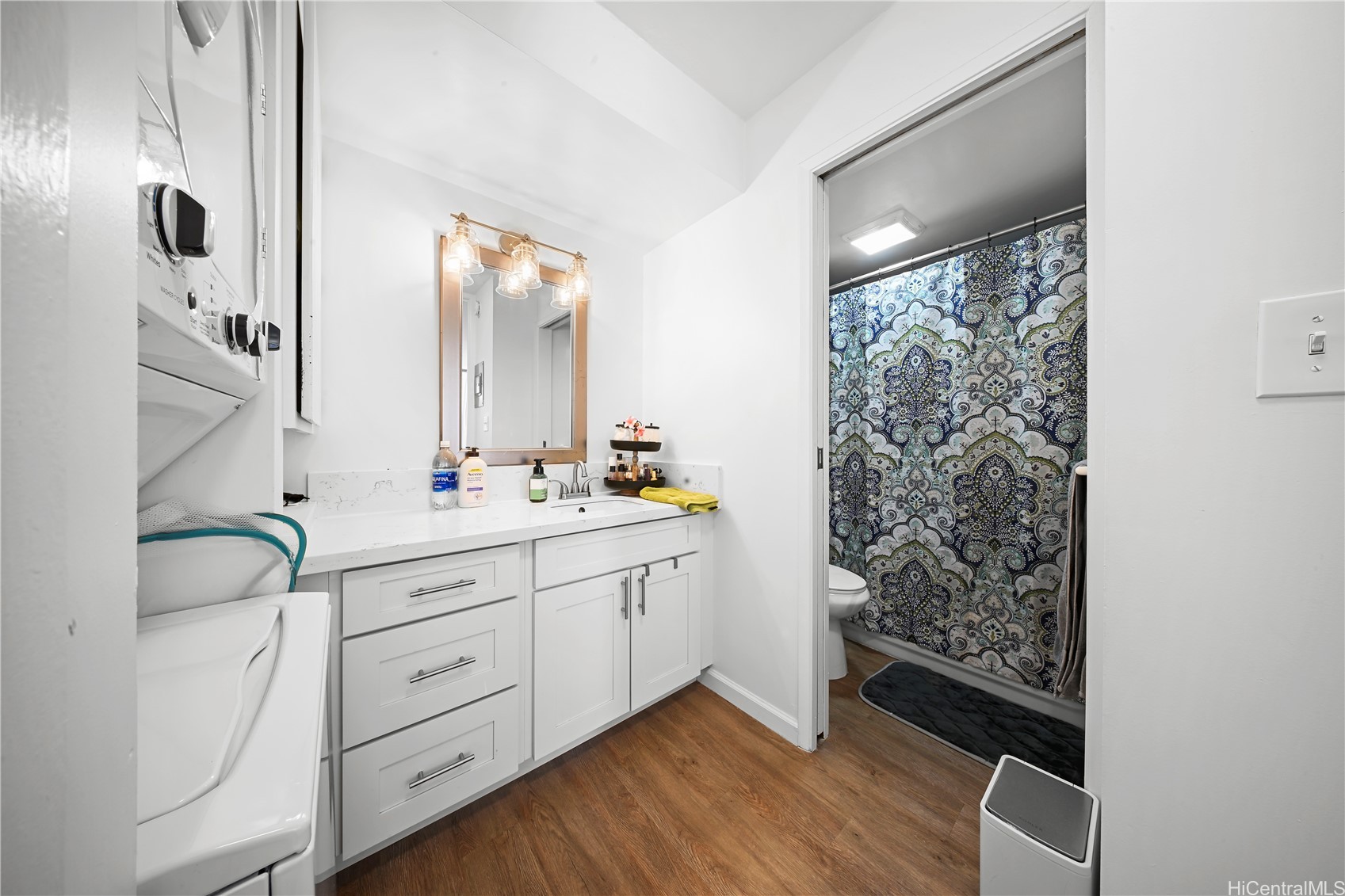 411 Hobron Lane 1408